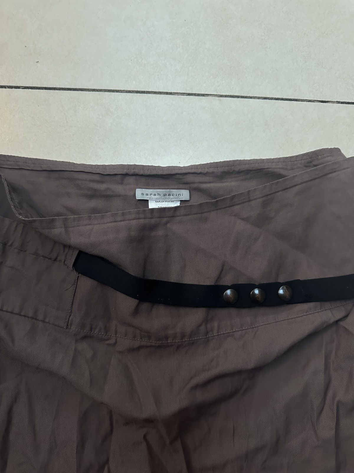 Sarah Pacini Sarah Pacini Midi Skirt with Asymmetric Belt detail Size 24" / US 00 / IT 34 - 2 Thumbnail