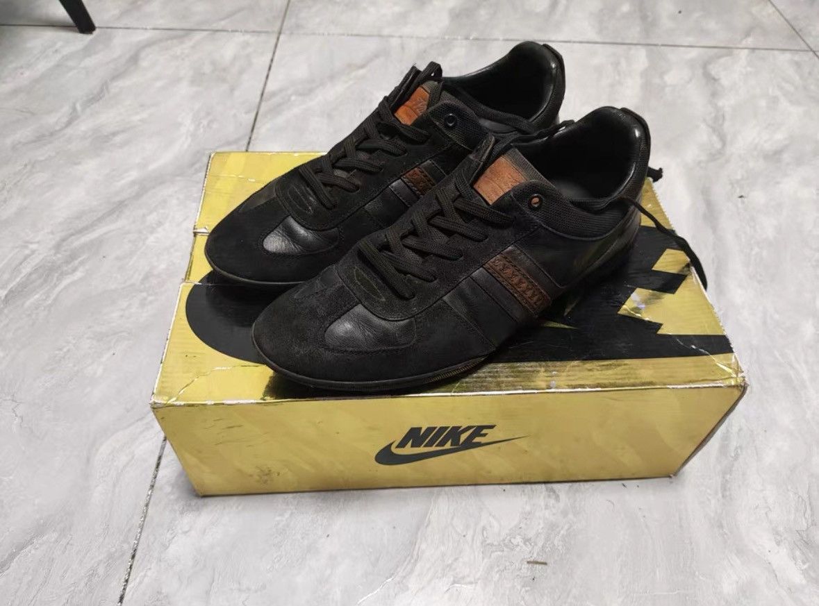 Louis Vuitton Louis Vuitton leather low top sneakers Size US 9 / EU 42 - 1 Thumbnail
