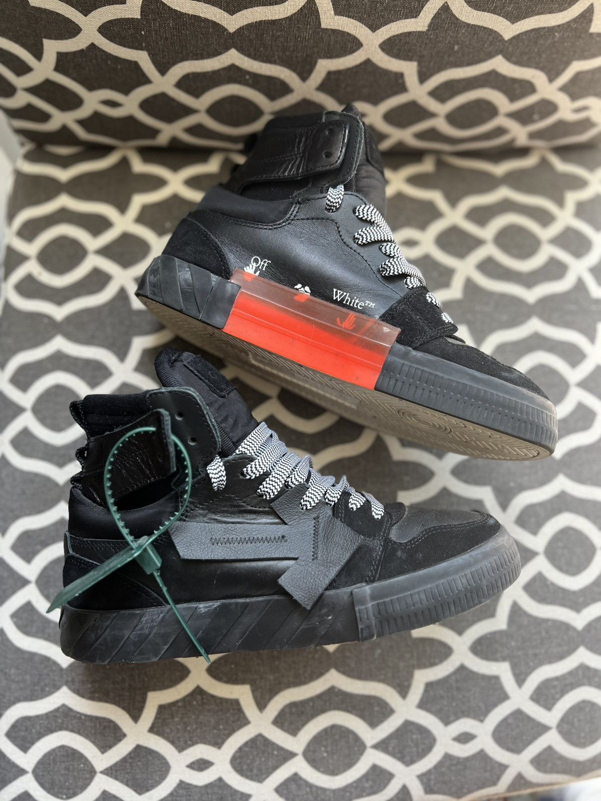 Off-White Vulcanized Tonal Leather High-Top Sneaker Sz: