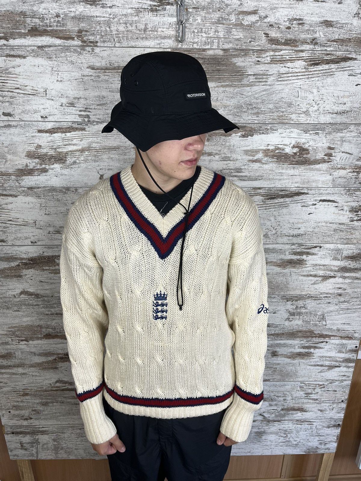 Asics Rare VINTAGE Asics Sweater England soocer football XL Size US XL / EU 56 / 4 - 20 Thumbnail