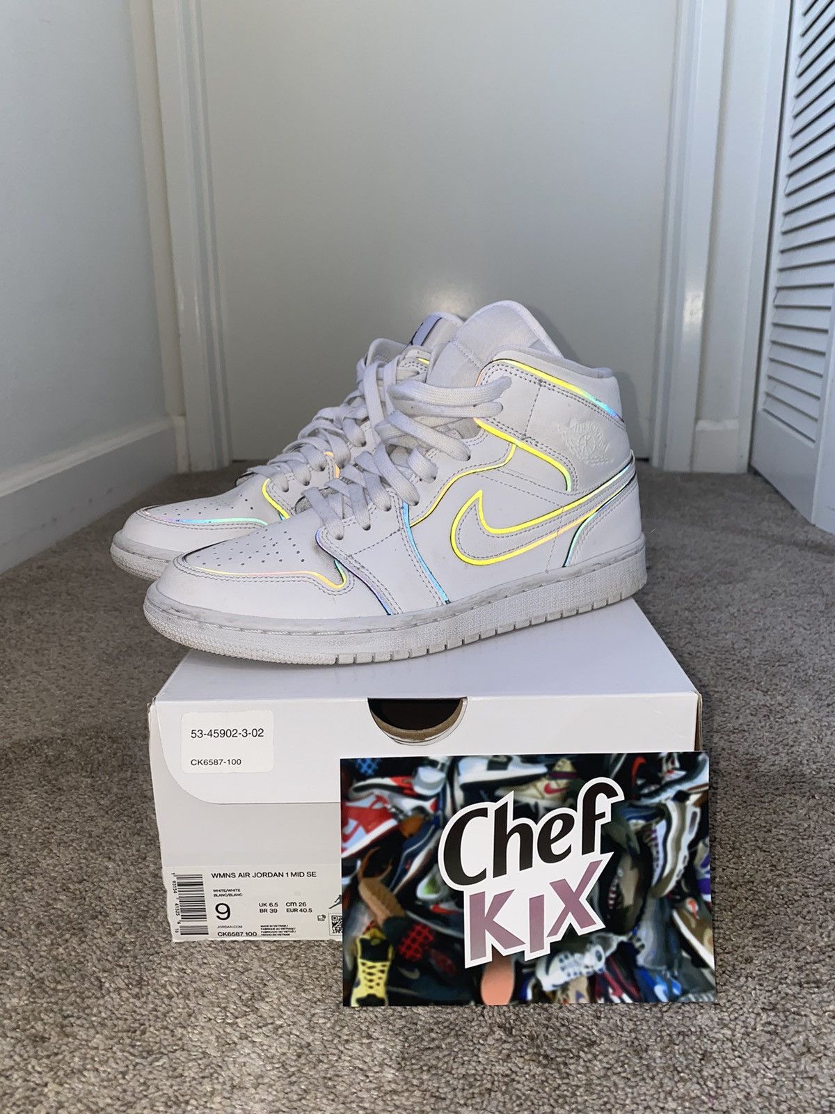 Nike Jordan 1 Mid Iridescent Trim Reflective Womens 9W CK6587-100 | Grailed