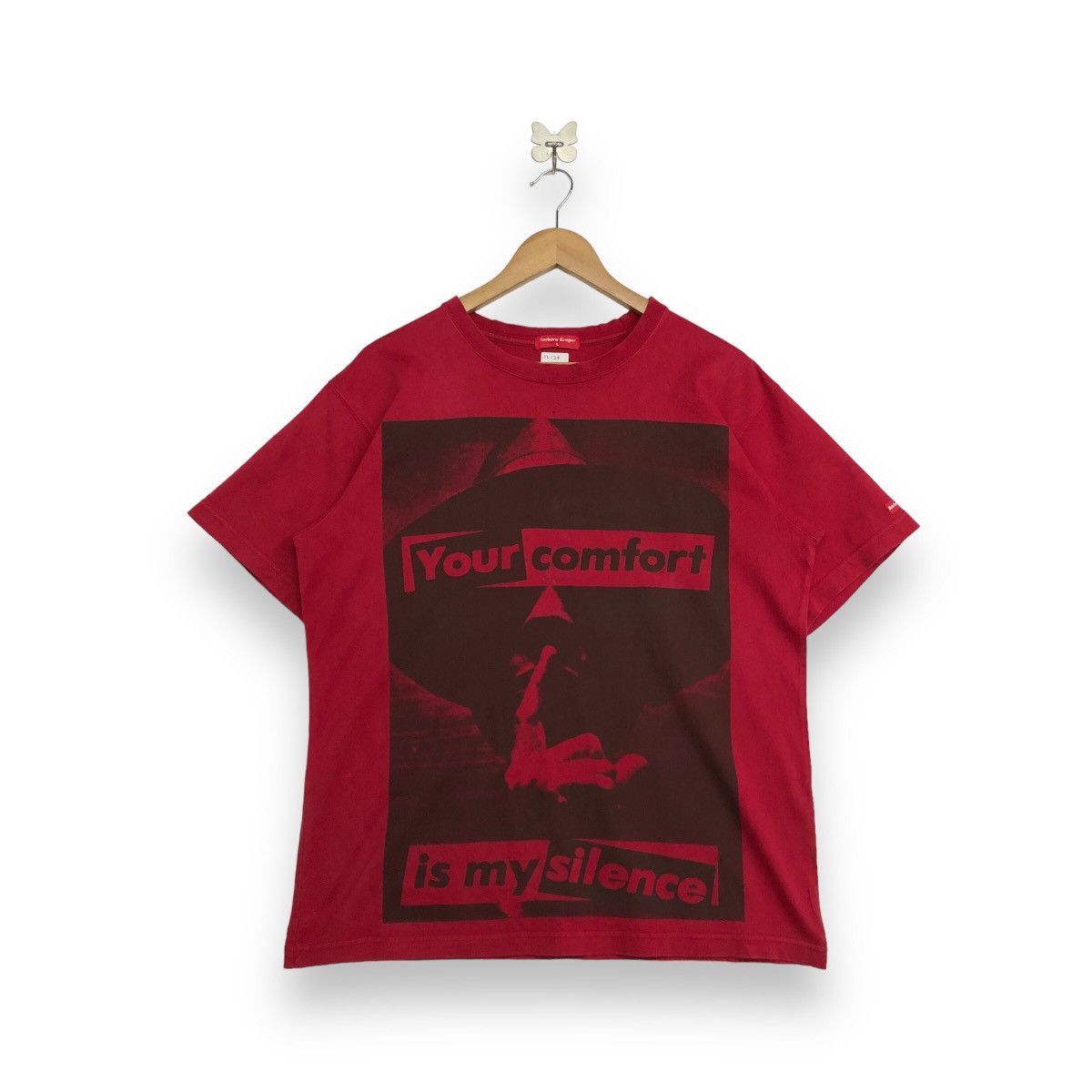 image of Vintage Barbara Kruger x Uniqlo T-Shirt in Red, Men's (Size Large)