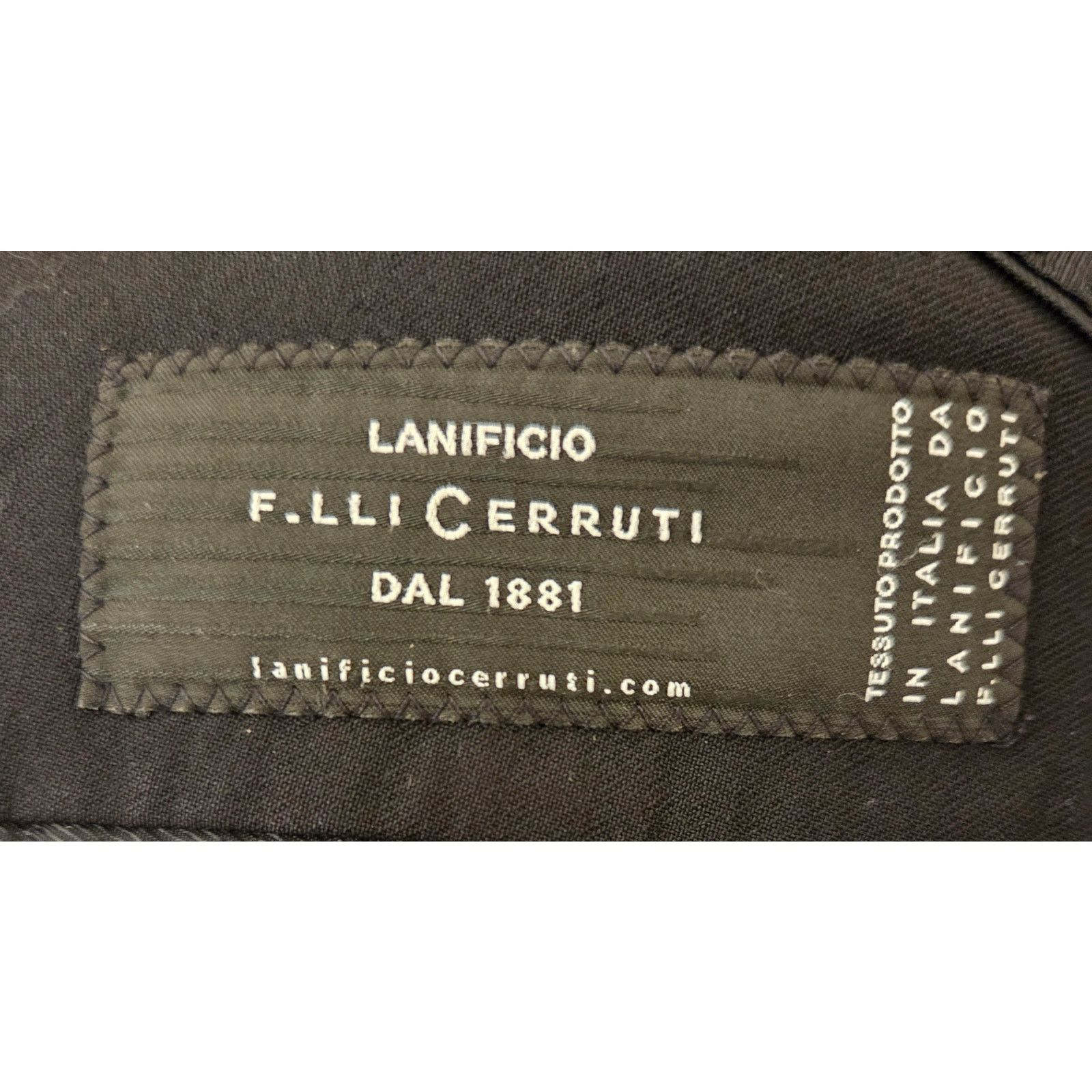 Banana Republic Banana Republic Tailored Fit Black Blazer - Size 40R Size US M / EU 48-50 / 2 - 7 Thumbnail