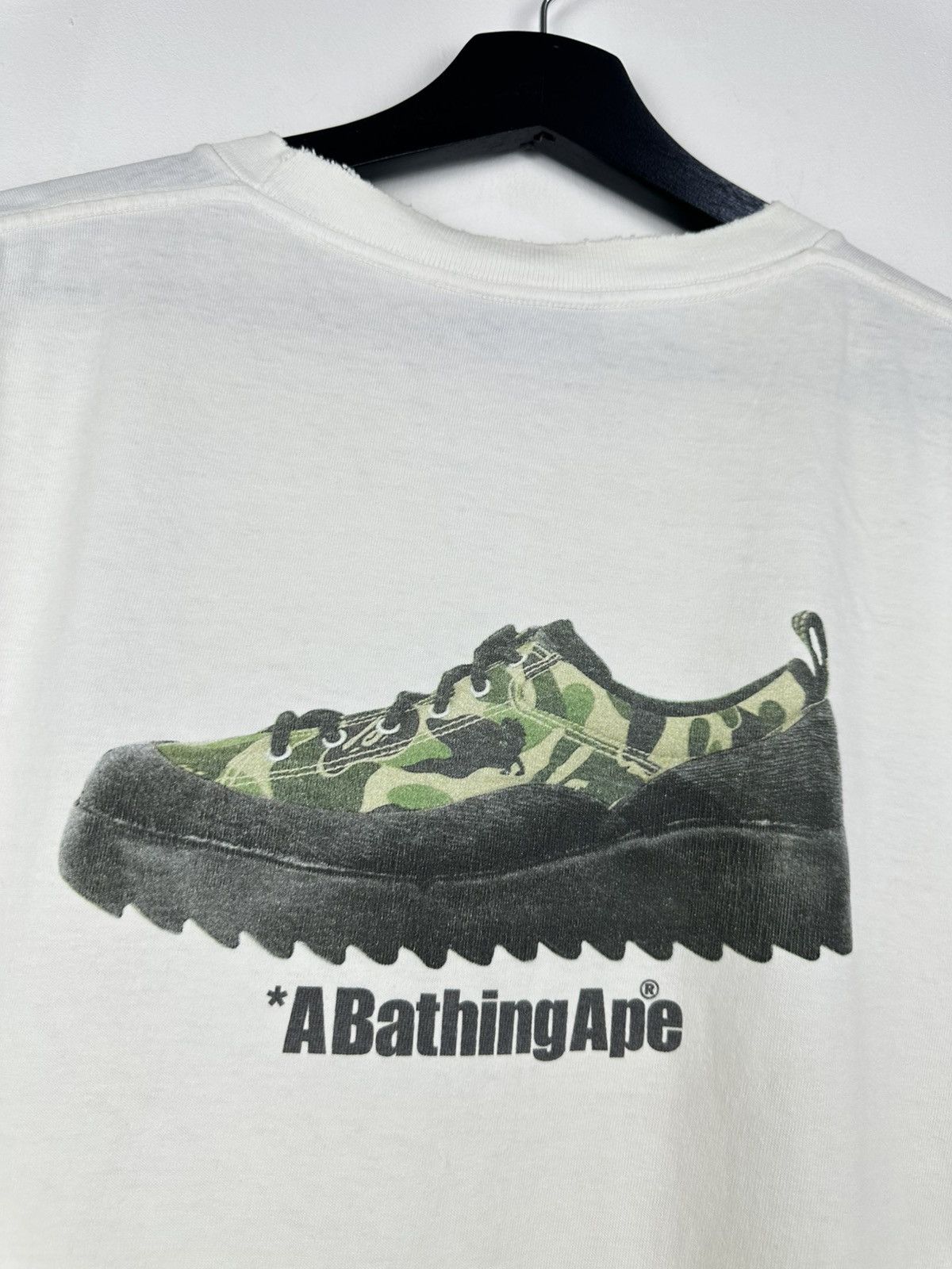 Bape Vintage Bape Man Hunt Tee Size US L / EU 52-54 / 3 - 3 Thumbnail