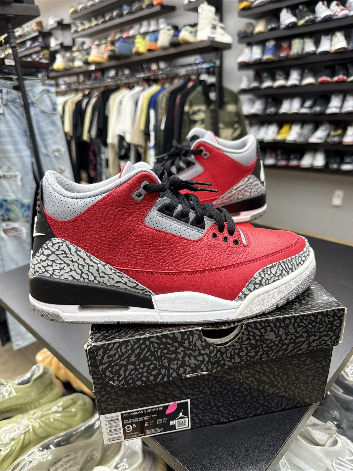 Jordan Brand Air Jordan 3 Retro SE Fire Red Mens Size 9.5 Super Clean Size US 9.5 / EU 42-43 - 4 Thumbnail