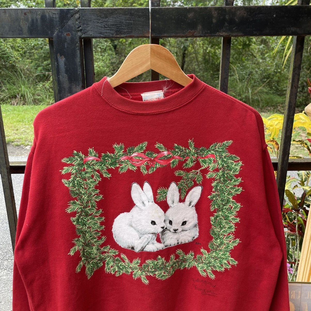 Vintage 🔥Vintage 90s Endagered Young’Uns Big Rabbit Sweatshirts Size US L / EU 52-54 / 3 - 4 Thumbnail