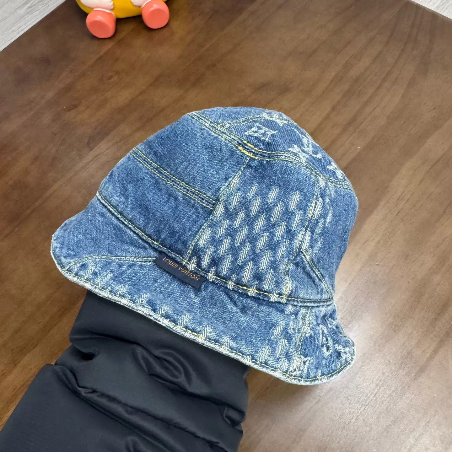 Louis Vuitton LV Reversible Monogram Bucket Hat 56-58 Near Mint Size ONE SIZE - 2 Thumbnail