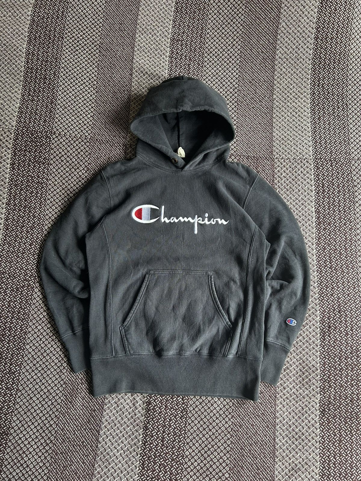 Vintage Vintage Champion Big Logo Streetwear Heavy Hoodie Size M Size M / US 6-8 / IT 42-44 - 1 Thumbnail