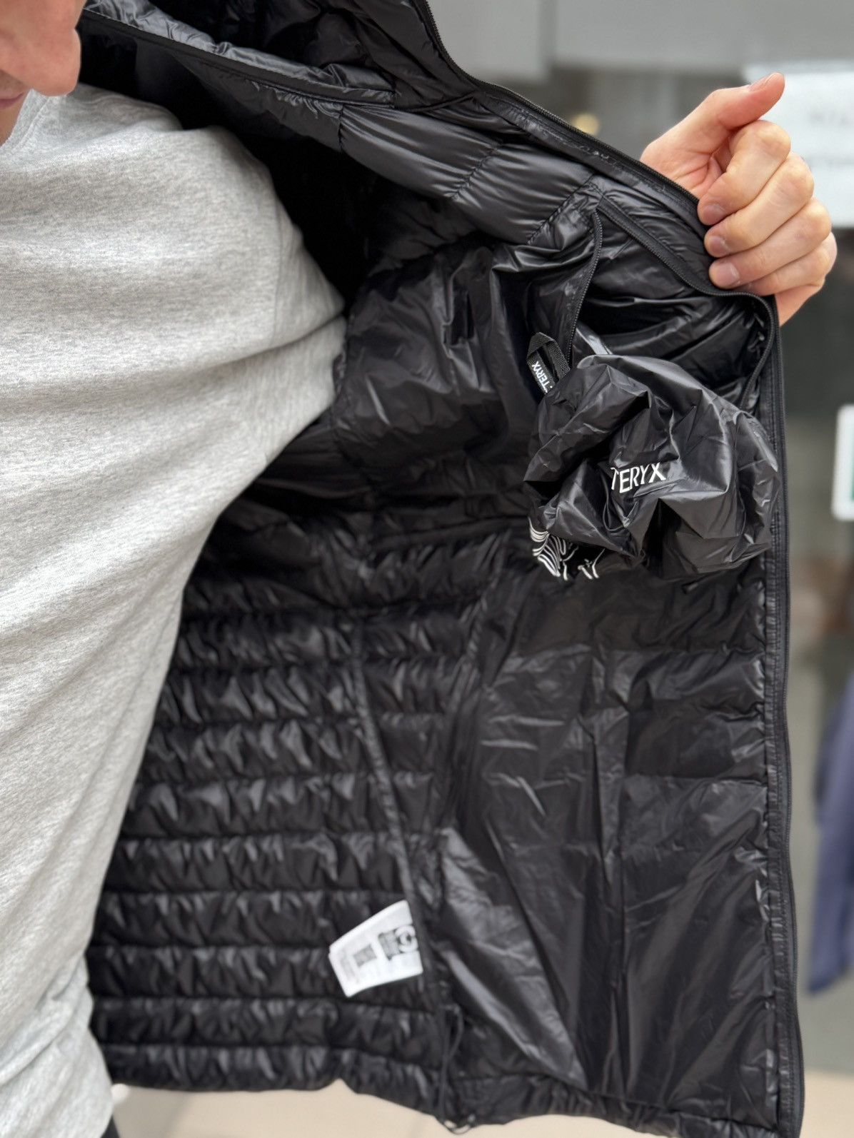 Arc'teryx Arcteryx Jacket Black New With Tag Size L 100% Authentic Size US L / EU 52-54 / 3 - 5 Thumbnail