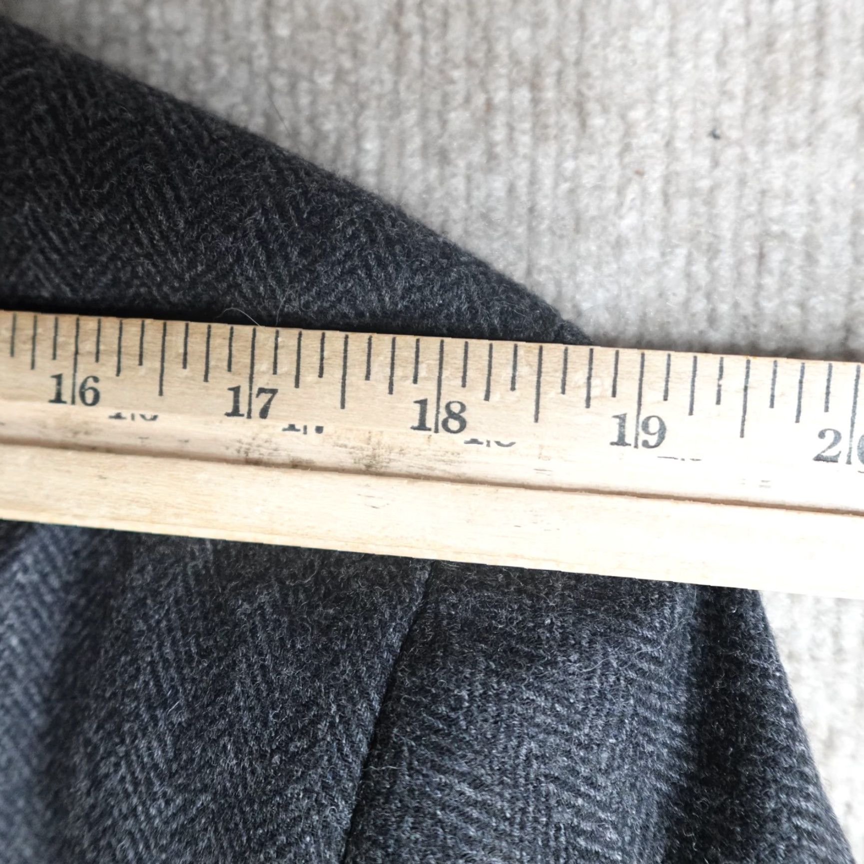 J.Crew J. Crew Sport Coat 42L Gray Herringbone Moon Tweed 3 Roll 2 Jacket Single-Breasted Three-Button Notch Lapel Mens Regular Vintage: No Size US XS / EU 42 / 0 - 7 Thumbnail