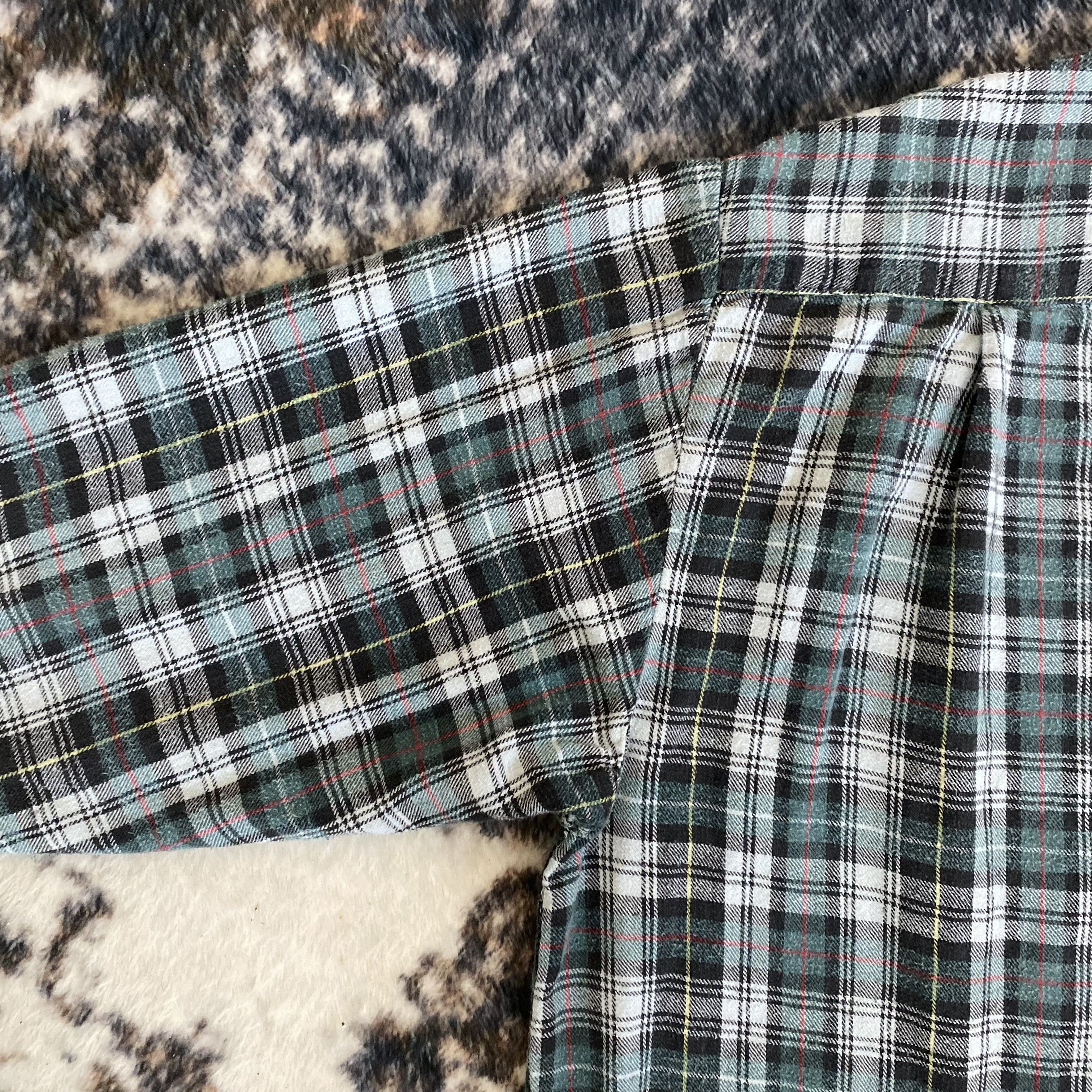 Vintage Vintage Green Plaid Botton Up Flannel Size US XXL / EU 58 / 5 - 7 Thumbnail