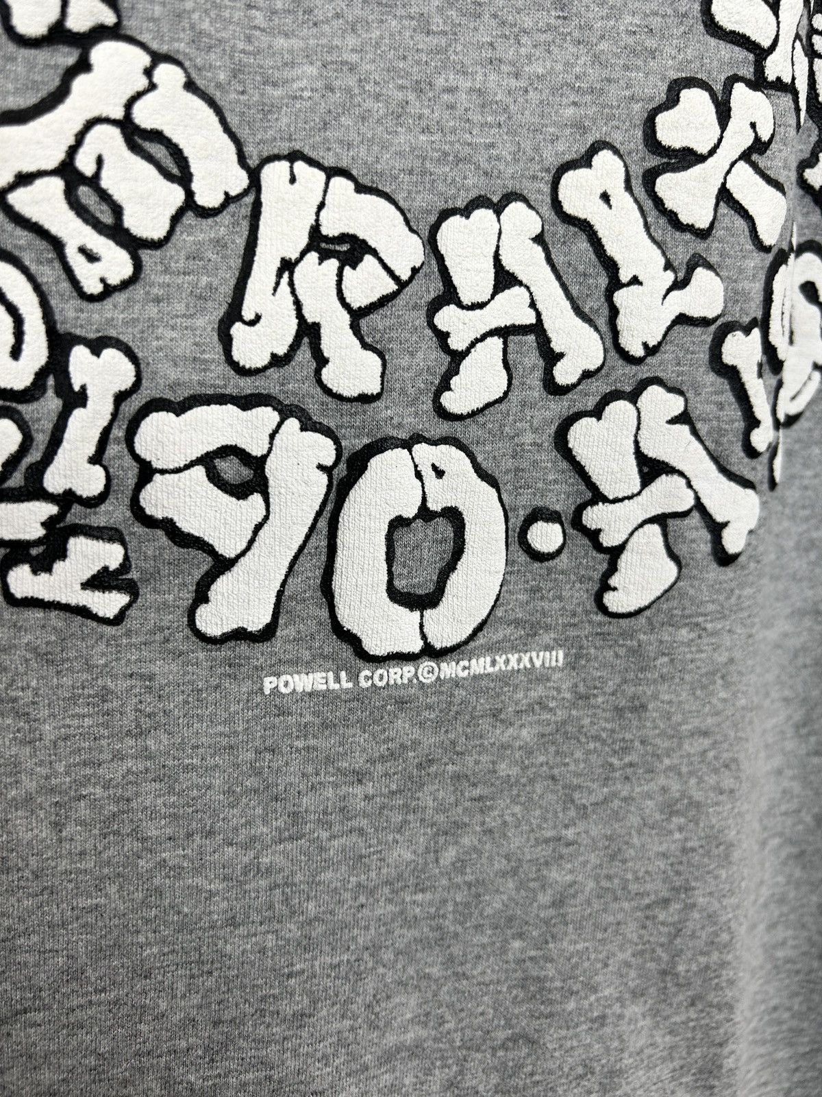 Powell Peralta 90s Vintage 1990 Powell Peralta Bones Embossed Logo T-Shirt Size US L / EU 52-54 / 3 - 7 Thumbnail