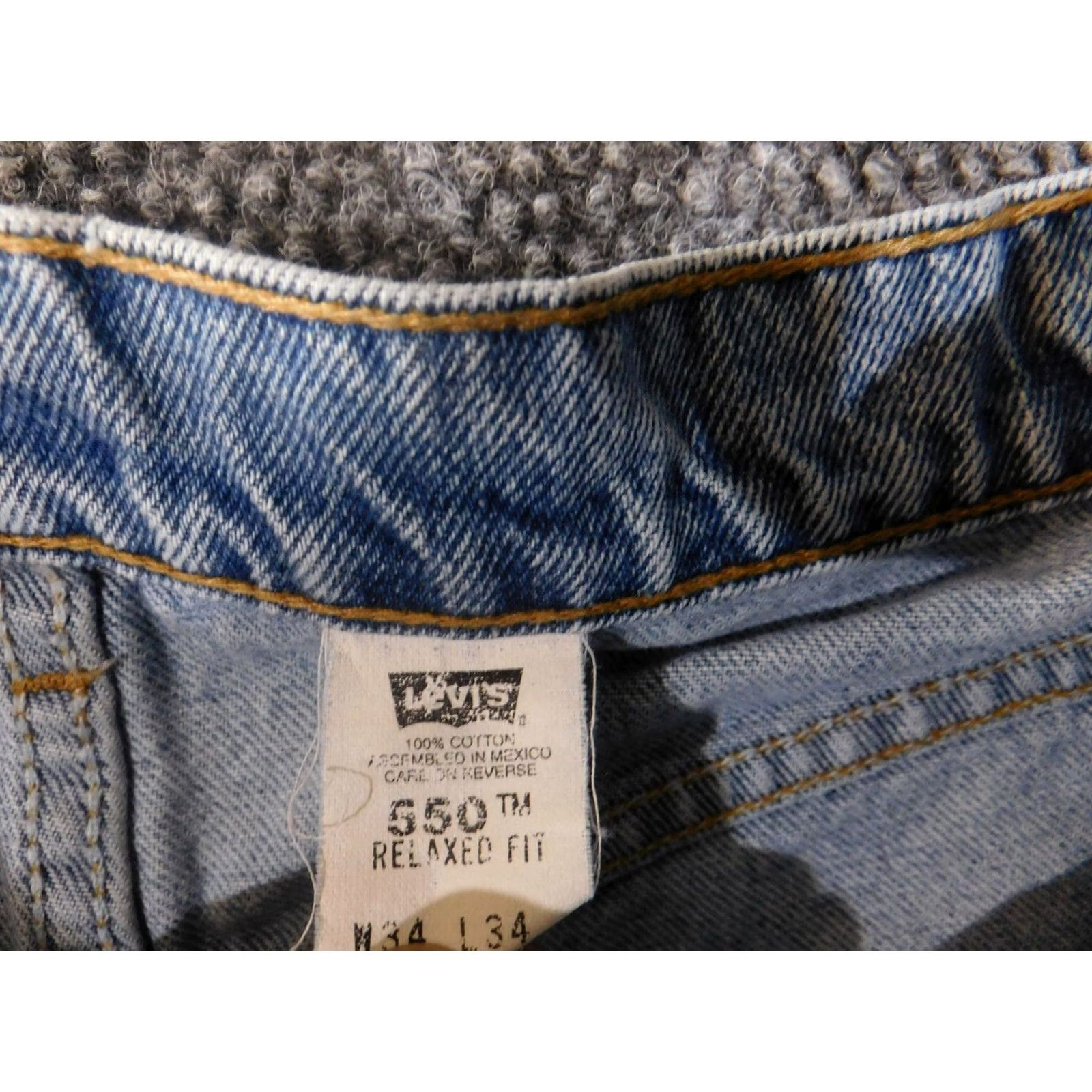 Levi's VINTAGE Levi's 560 Jeans Mens 34x34 Blue Relaxed Fit Denim Distressed Workwear 90s Mens Size US 34 / EU 50 - 6 Thumbnail
