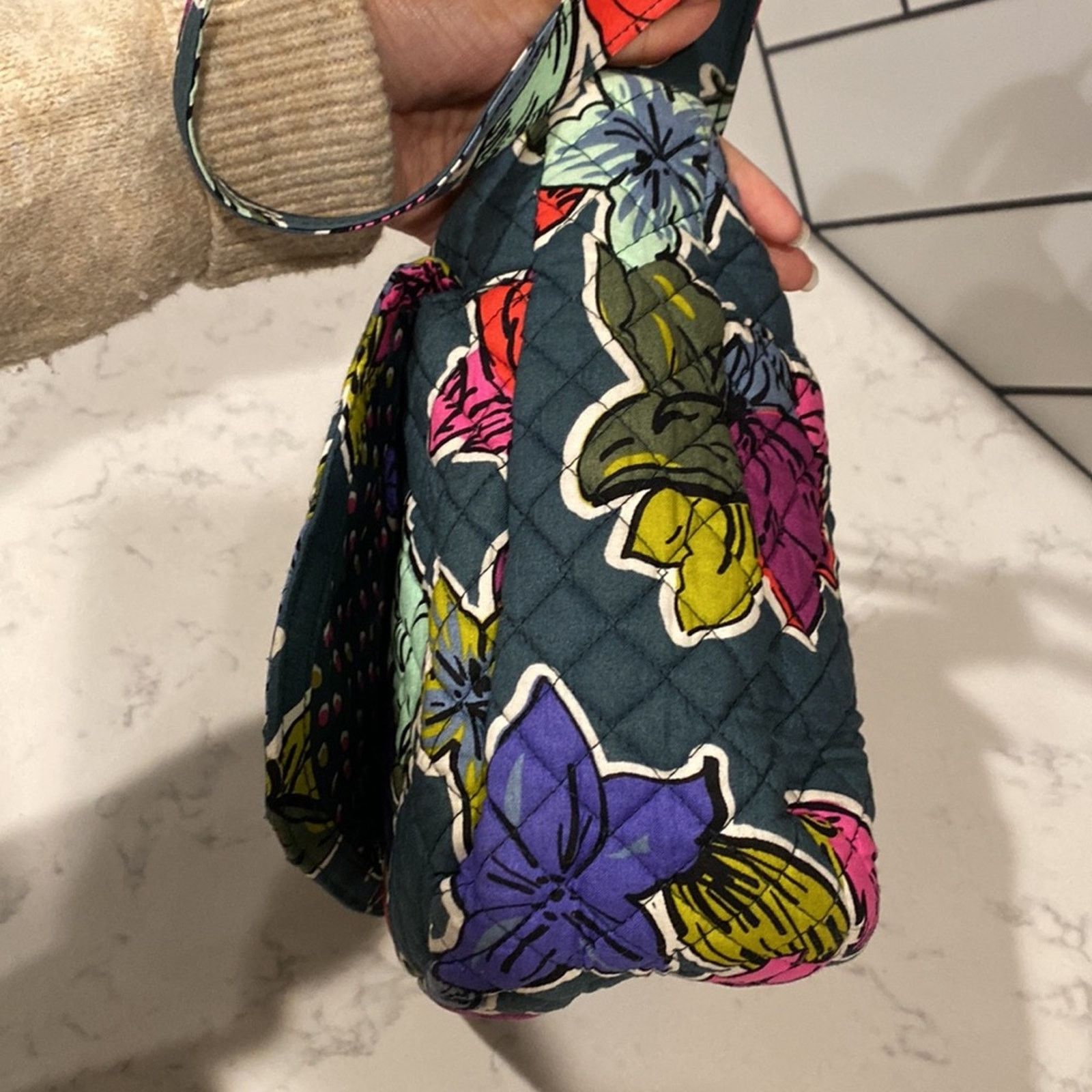 Vera Bradley Vera Bradley Carson Falling Flowers quilted crossbody bag Size ONE SIZE - 8 Thumbnail