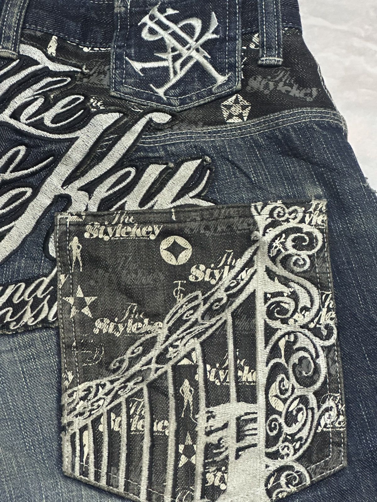 Japanese Brand TheStyleKey Embroidered Vintage Jean Baggy Loose Style Faded Size US 33 - 8 Thumbnail
