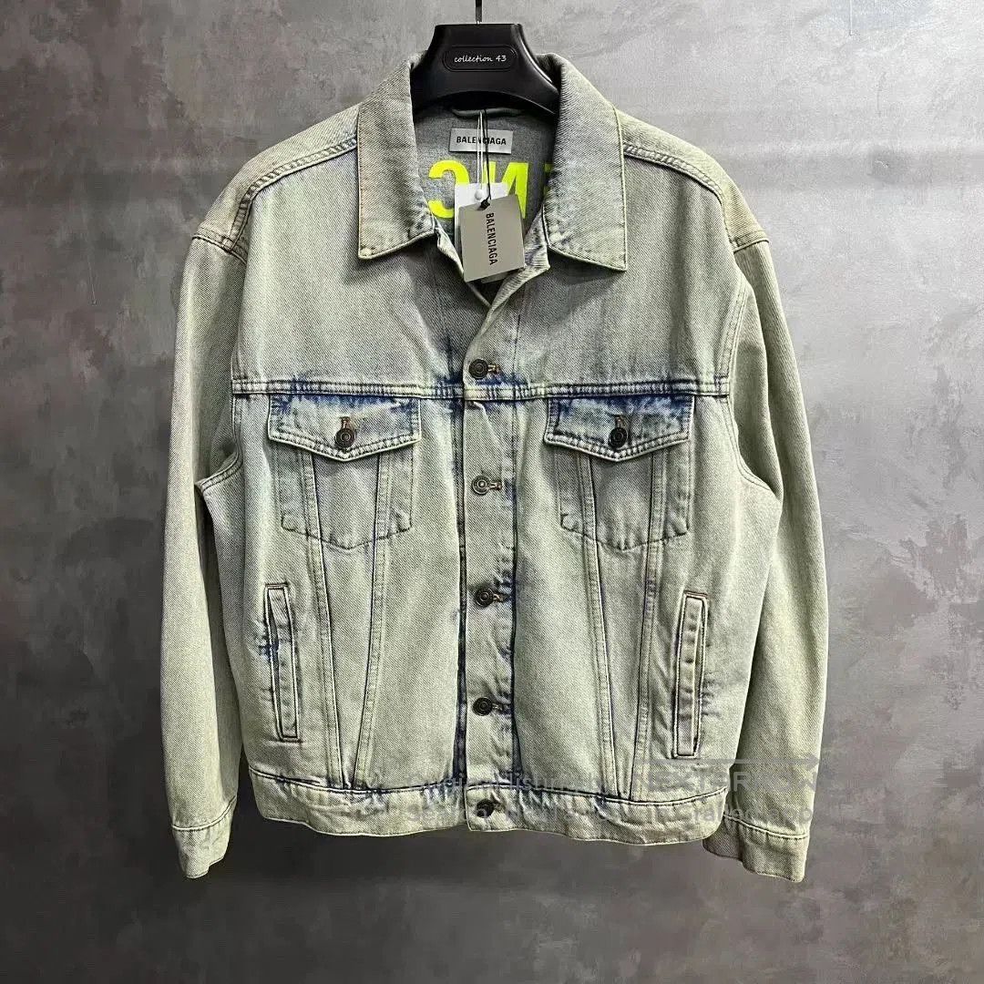Balenciaga balenciaga fitted long sleeve denim jacket. Size US S / EU 44-46 / 1 - 1 Thumbnail