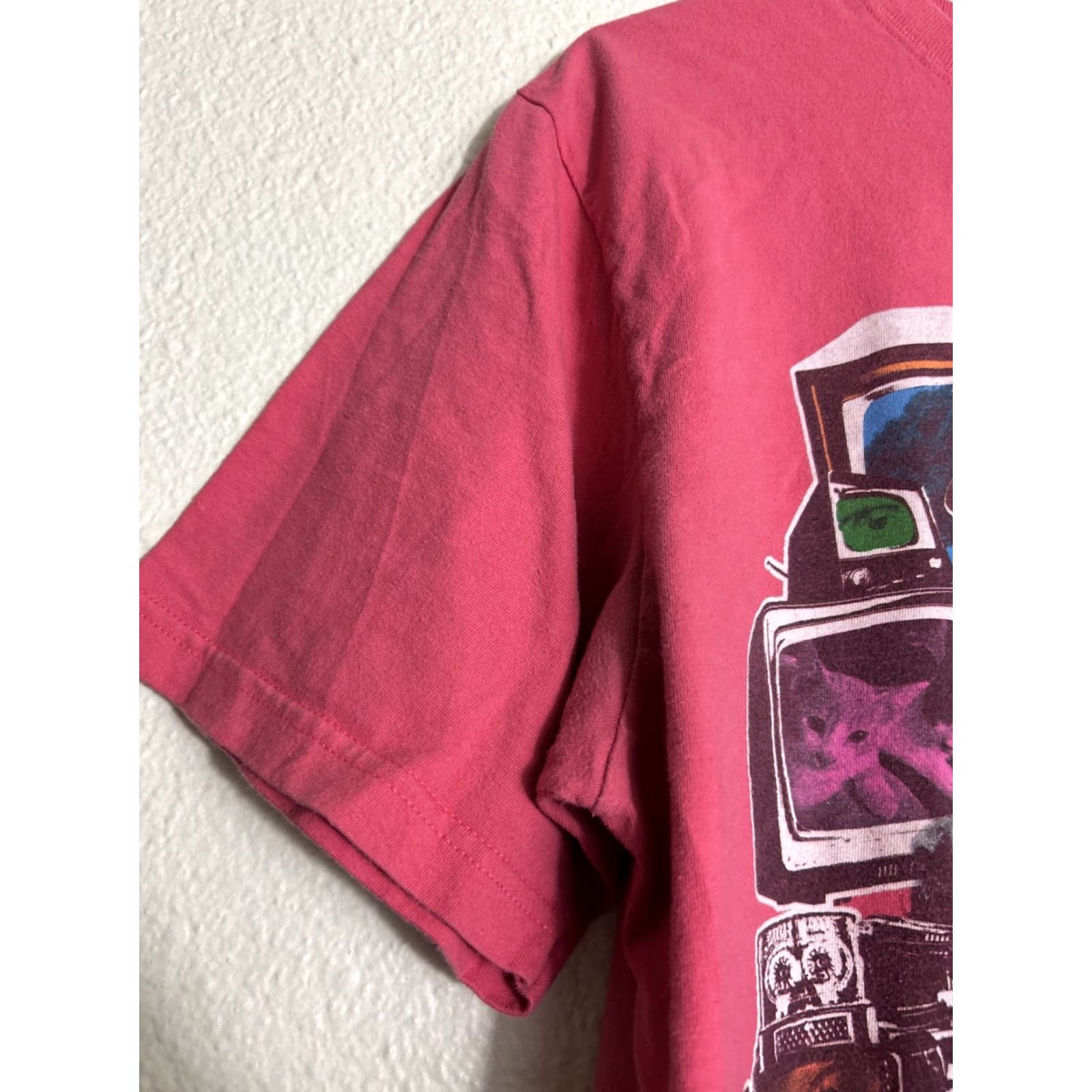 Pinko LRG Mens Large T Shirt Short Sleeve Pink Panda TVs Stained Lifted Research Group Size US L / EU 52-54 / 3 - 2 Thumbnail