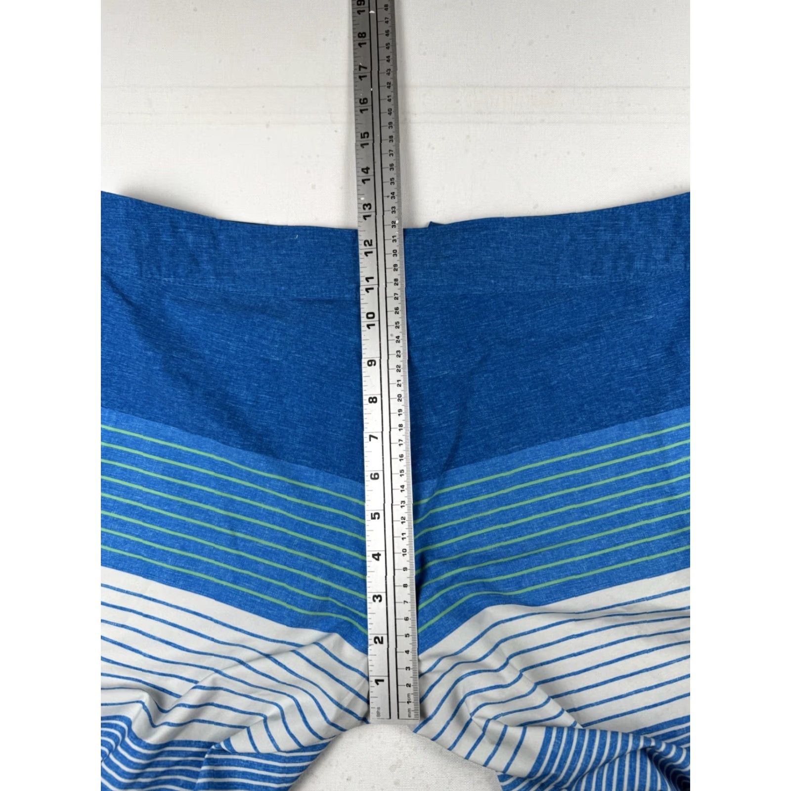 Billabong Billabong Board Shorts Men Bottom Teal Blue 33 Striped Unlined Side Pocket Bottoms Regular Size 33 Size 33 Size US 33 - 5 Thumbnail