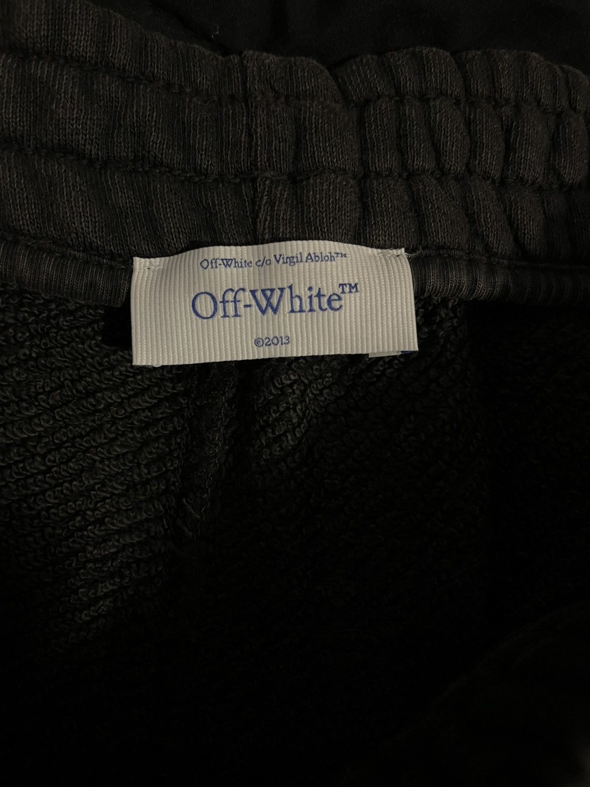 Off-White Off-White caravaggio arrow sweatshorts Size US 35 - 2 Thumbnail