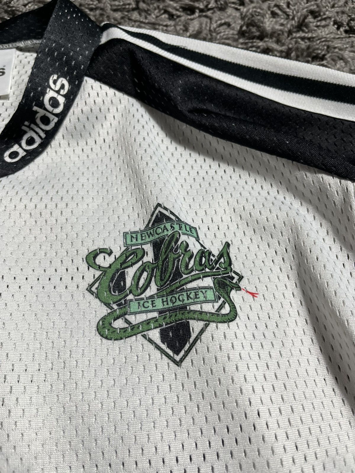 Adidas ADIDAS NEW CASTLE VINTAGE 1990’s SNAKE HOCKEY JERSEY Size US S / EU 44-46 / 1 - 3 Thumbnail