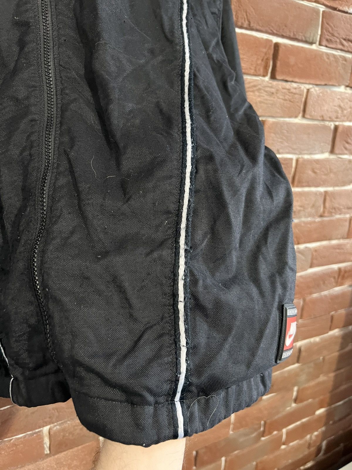 Nike Vintage 90s Nike Big Logo Windbreaker Jacket m Hype Street Size US M / EU 48-50 / 2 - 5 Thumbnail