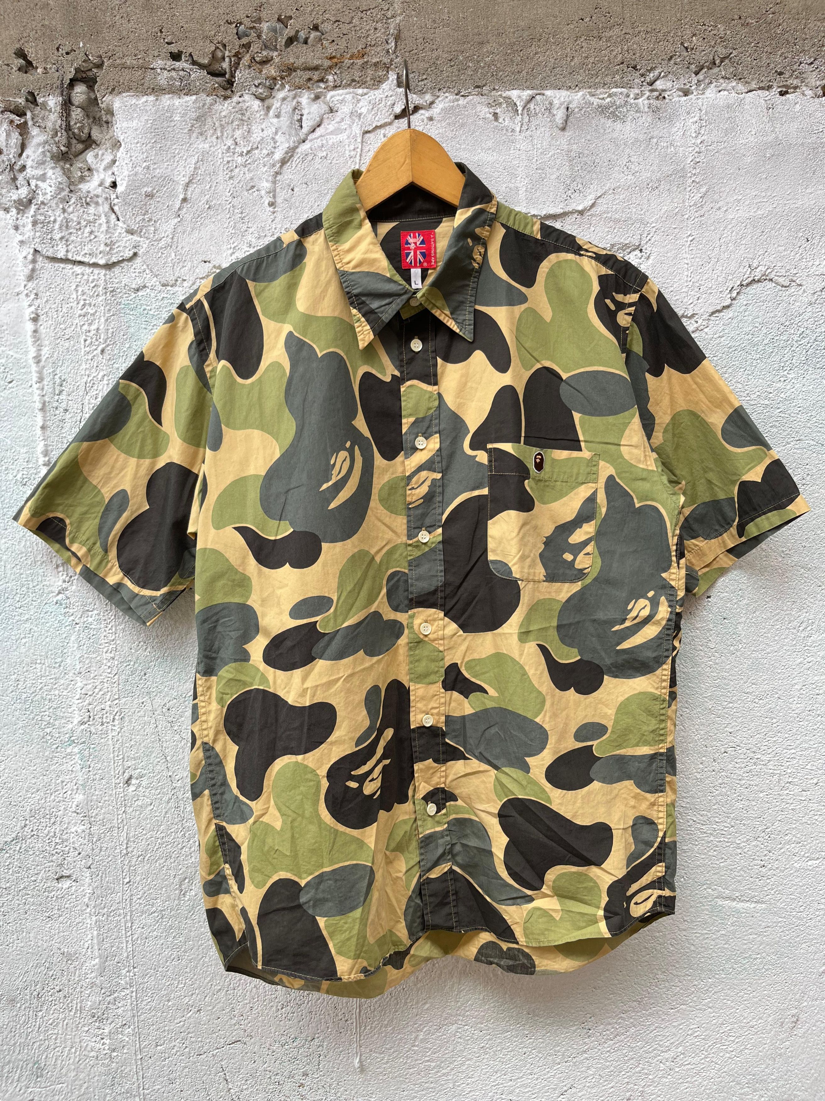 Bape Vtg A Bathing Ape Camo Button Shirt Size US L / EU 52-54 / 3 - 1 Thumbnail