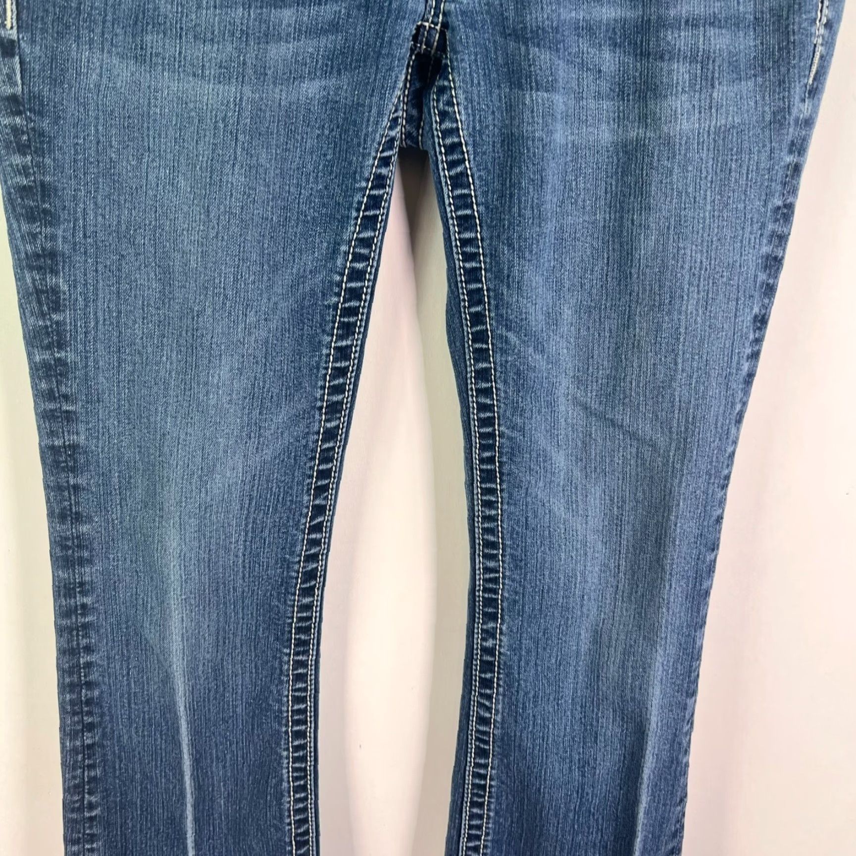 Miss Me MISS ME Straight Denim Jeans Womens Size 28 Blue Sequin Mid-Rise 30X29 Cowboy Rock Southwestern Size 28" / US 6 / IT 42 - 3 Thumbnail