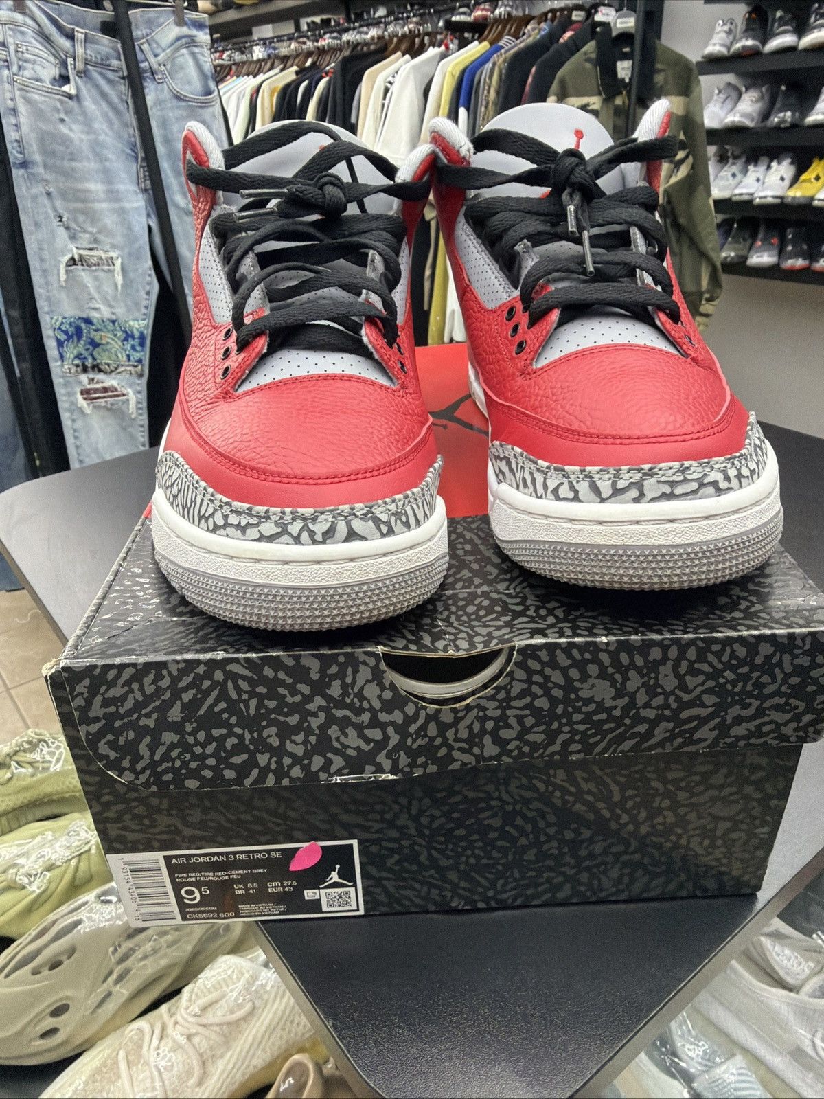 Jordan Brand Air Jordan 3 Retro SE Fire Red Mens Size 9.5 Super Clean Size US 9.5 / EU 42-43 - 6 Thumbnail