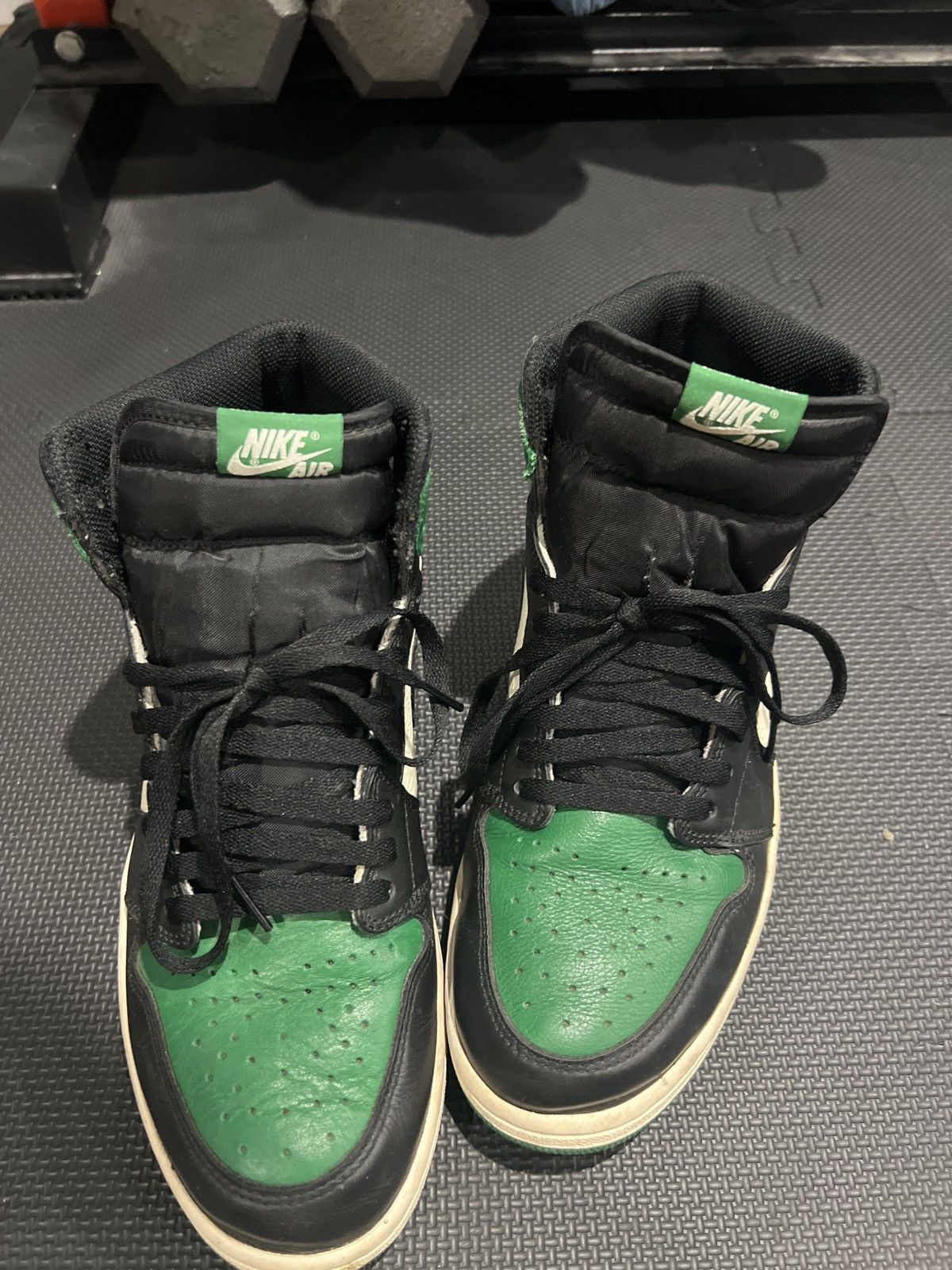 Nike Jordan 1 Pine green Size US 11 / EU 44 - 3 Thumbnail