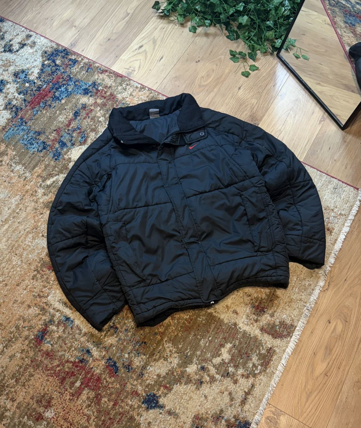 Nike 00s Nike Vintage Swoosh Logo Down Jacket Rare Y2K Size US L / EU 52-54 / 3 - 1 Thumbnail