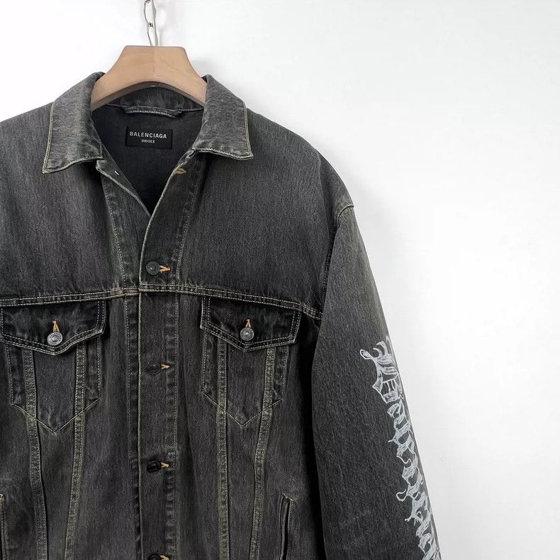Balenciaga Balenciaga Year of the Dragon limited Sanskrit graffiti lo Size US XS / EU 42 / 0 - 6 Thumbnail
