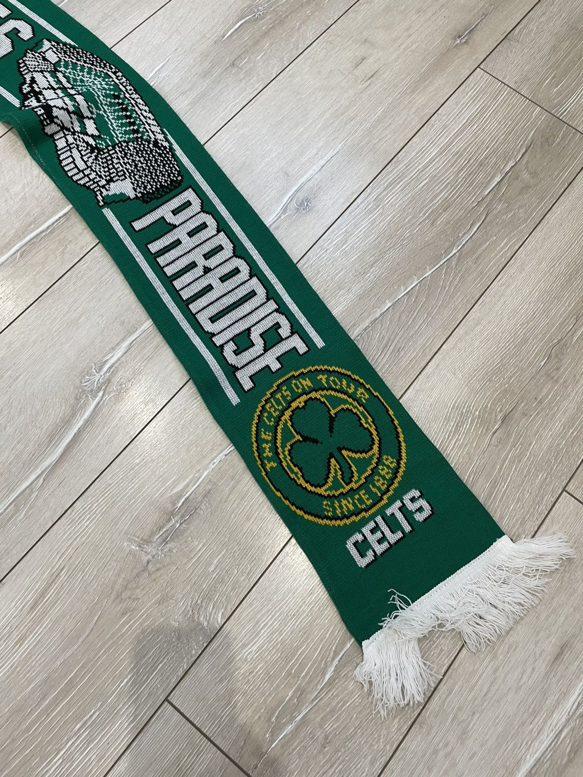 Vintage CELTIC SCARF THE CELTS PARADISE GREEN AND WHITE Size ONE SIZE - 2 Thumbnail