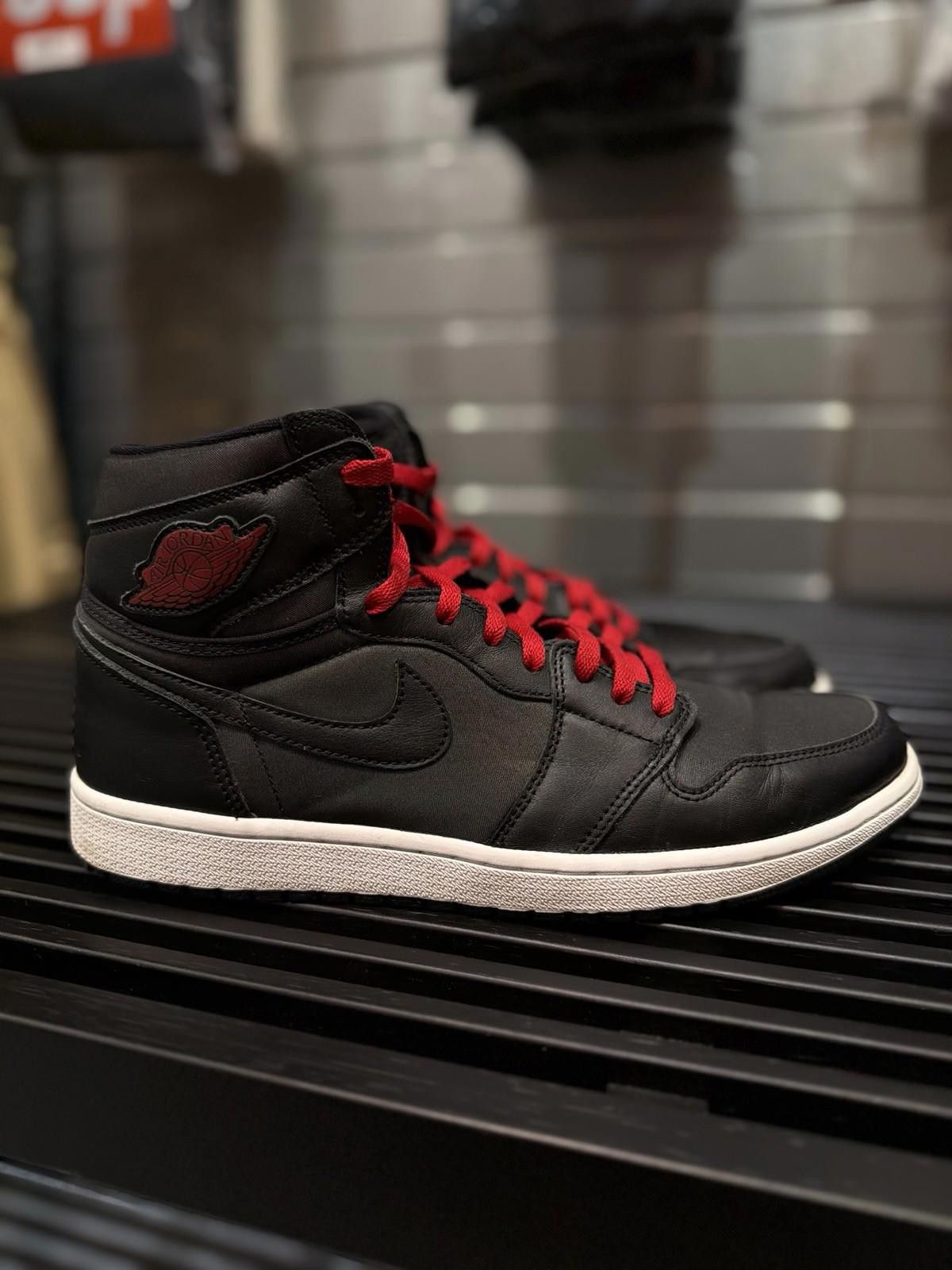 Jordan Brand Air Jordan 1 Retro OG High Black Gym Red 2020 Men's Size 12 Size US 12 / EU 45 - 3 Thumbnail