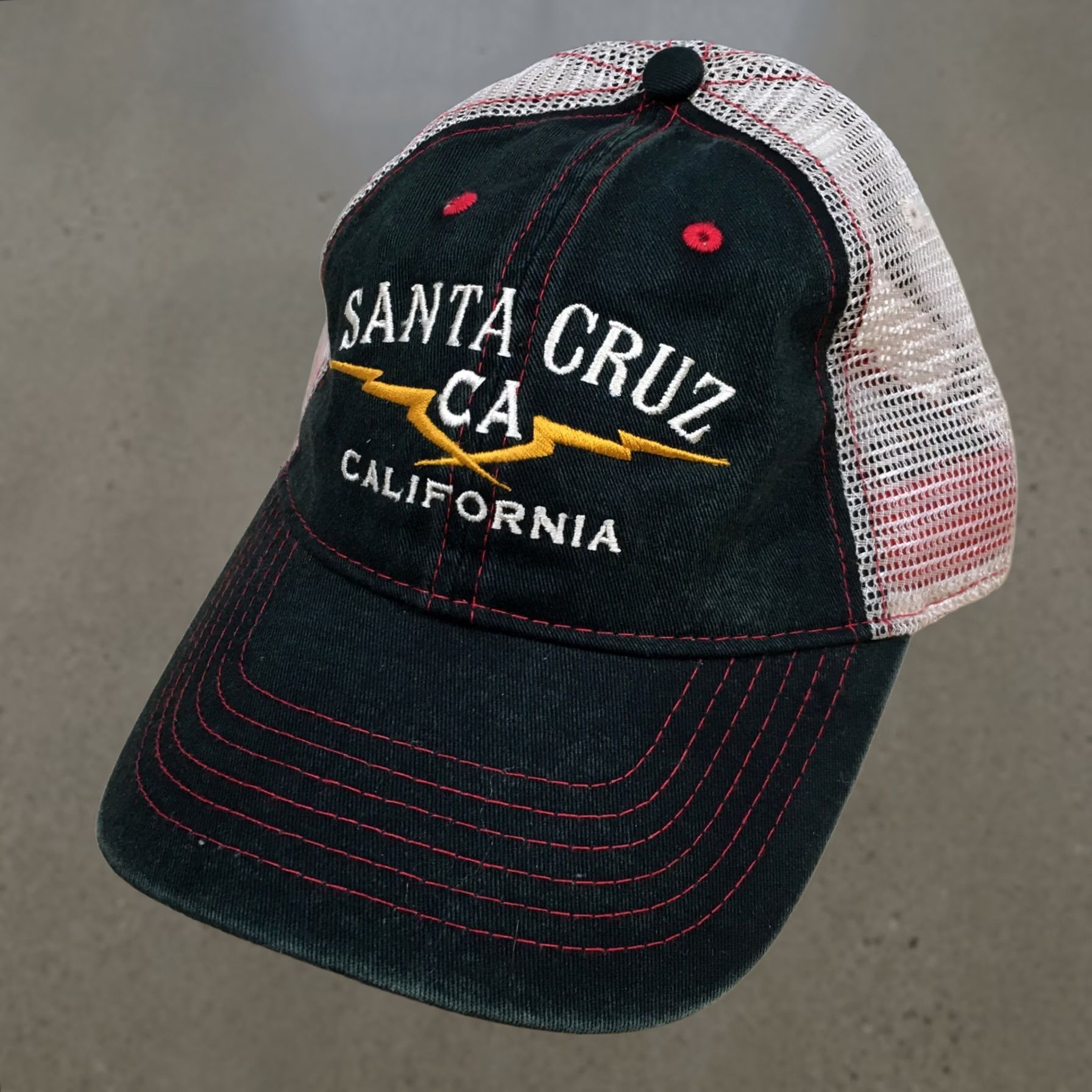 Vintage Santa Cruz California Trucker Hat Unisex Green OS Adjustable Embroidered Logo Size ONE SIZE - 1 Thumbnail