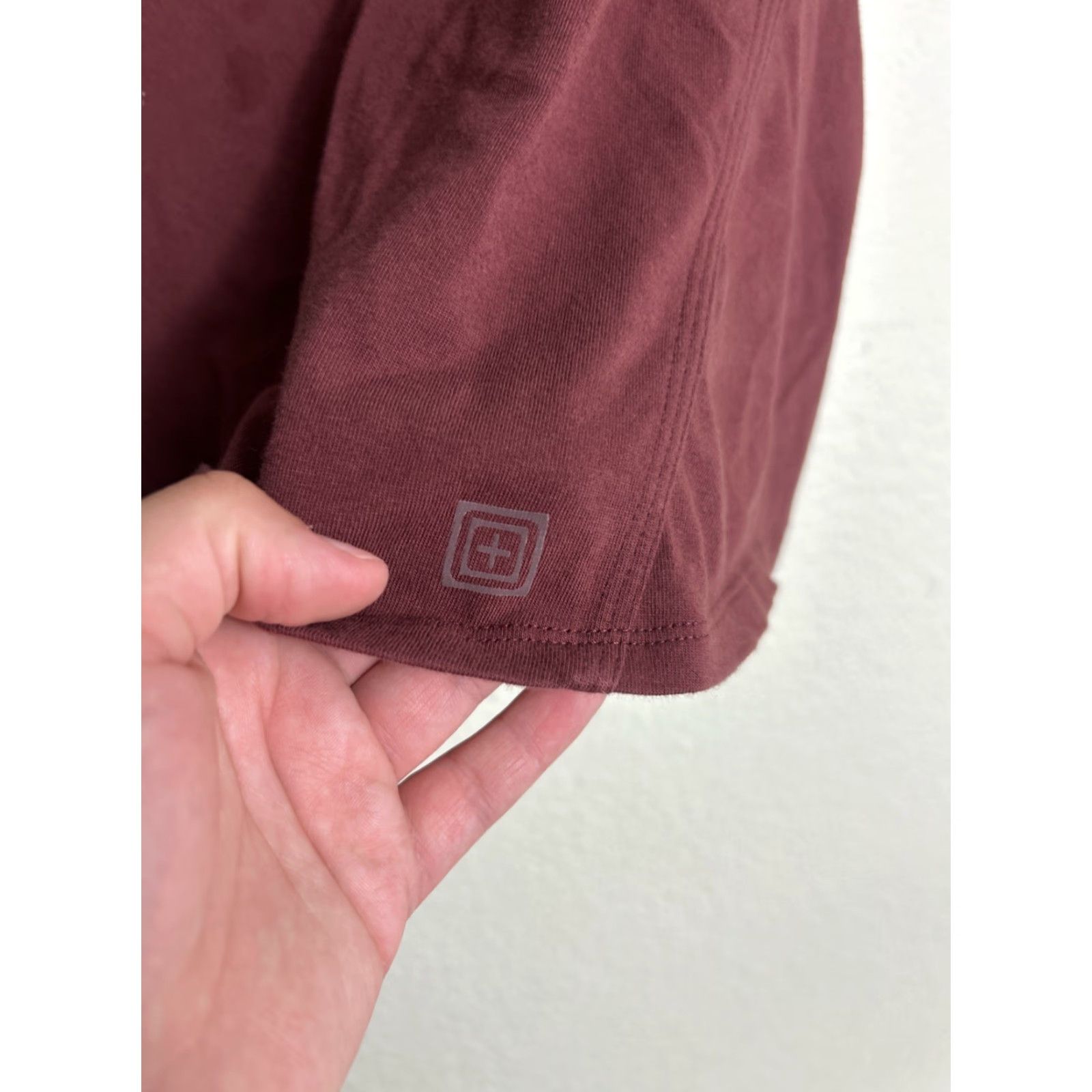 Vintage **5.11 Tactical Women’s XS Burgundy Racerback Tank Top** User: **5.11 Tactical Women’s XS Racerback Burgundy Tank Top** Size XS / US 0-2 / IT 36-38 - 6 Thumbnail