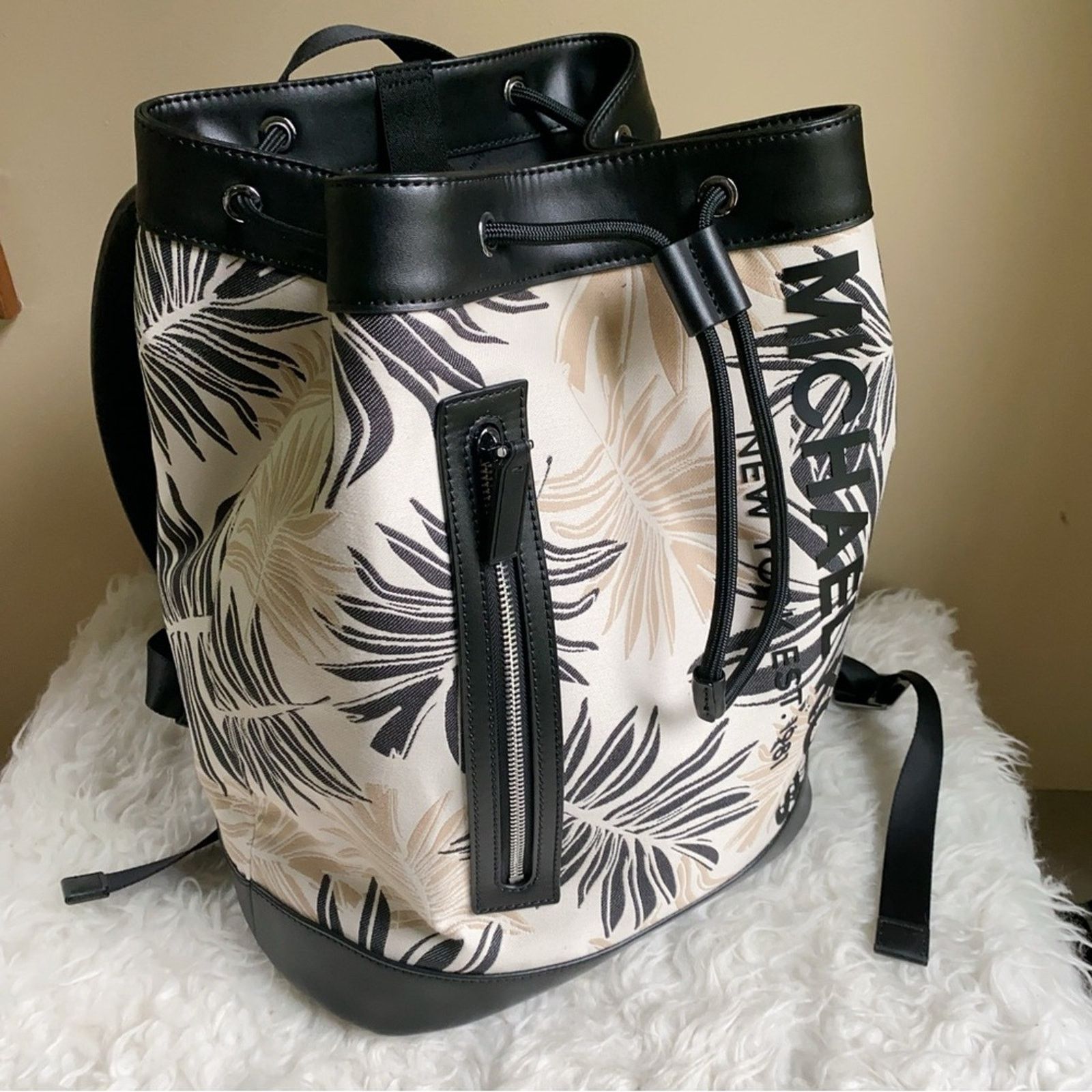 Michael Kors Michael Kors Cooper Palm Jacquard Mariner Backpack Size ONE SIZE - 3 Thumbnail