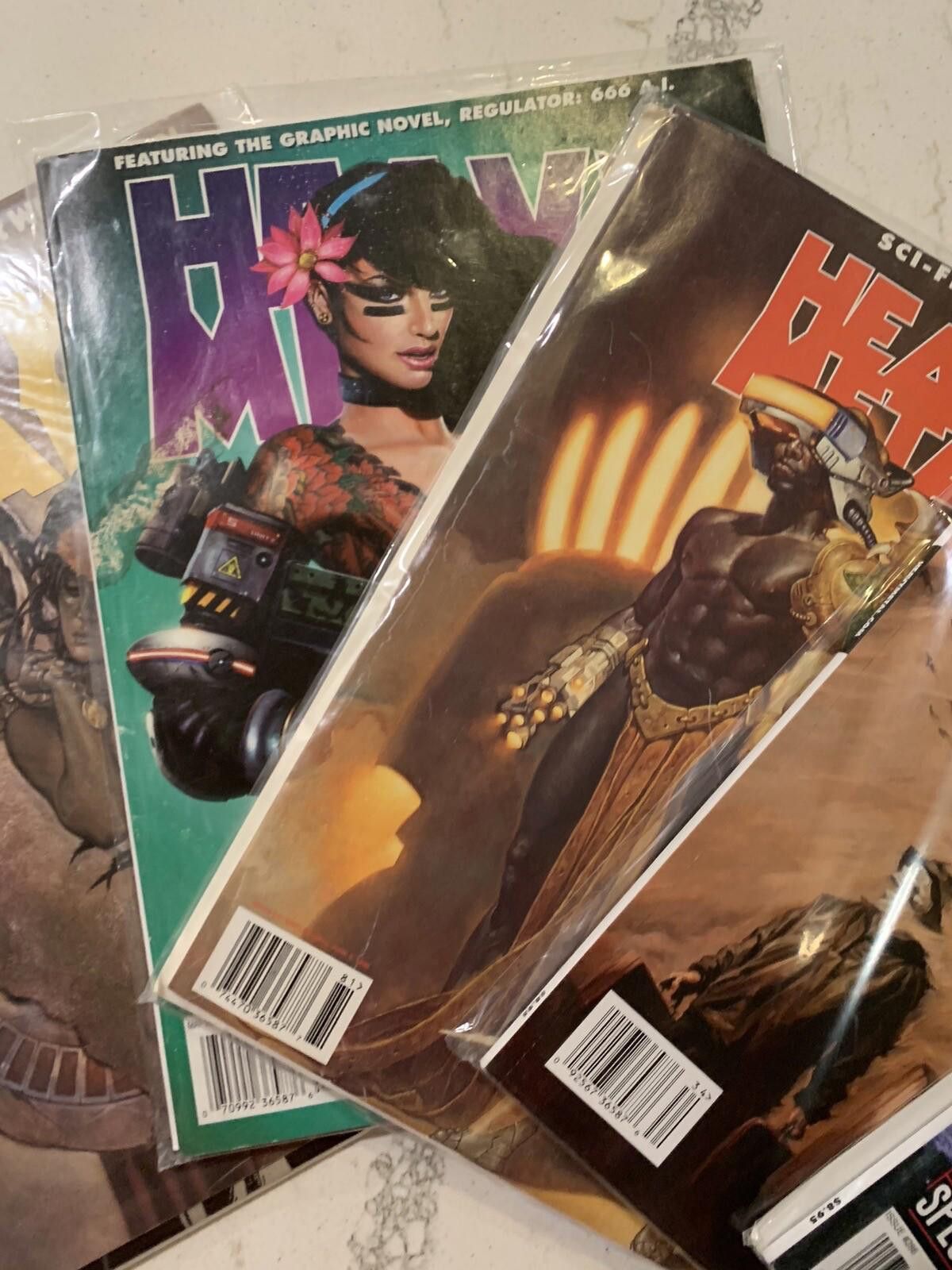 Designer Heavy Metal Magazine 1983- 2018 Lot of 5 Fantasy Collection Size ONE SIZE - 5 Thumbnail