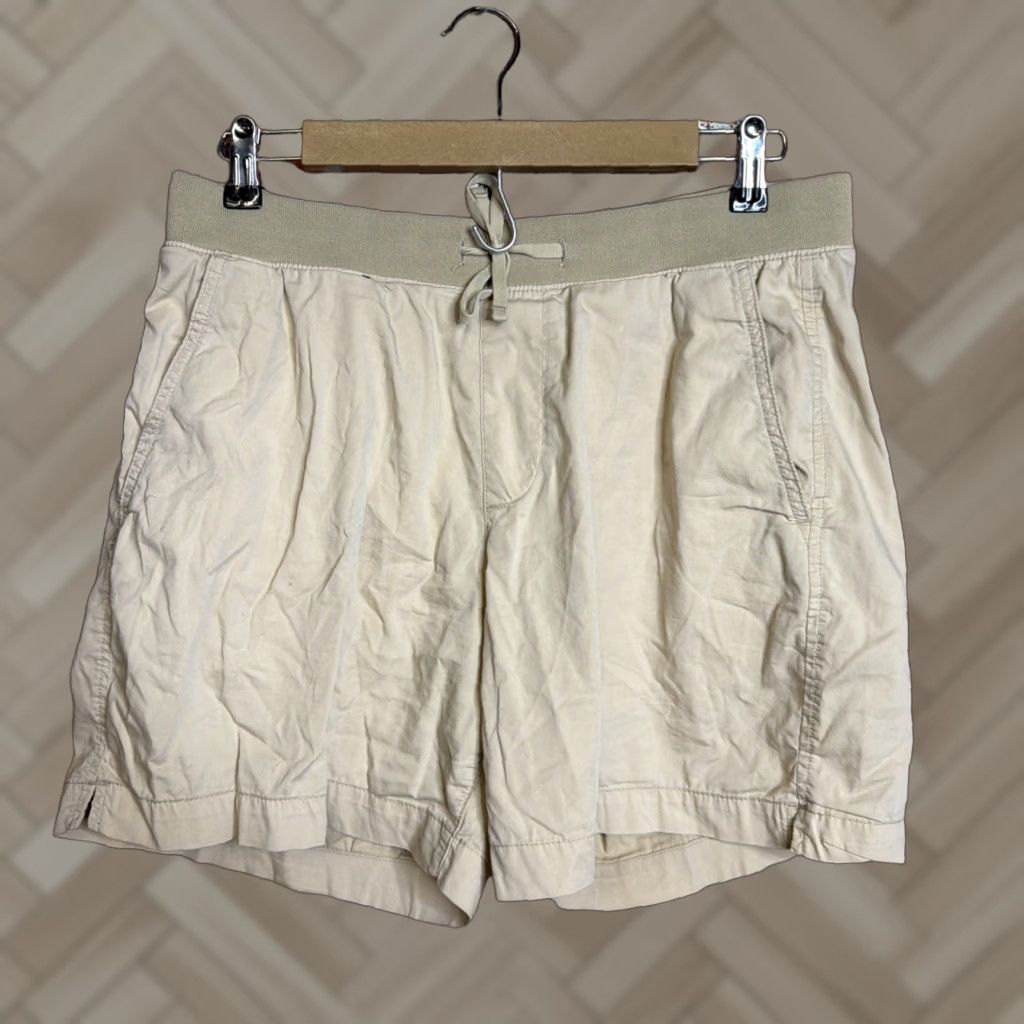 Abercrombie & Fitch Abercrombie & Fitch Shorts Mens M Beige Cotton Nylon Pull On Elastic Waist Athletic Chino Pocket Slash Pocket Breathable Lightweight Casual 90s? Size US 31 - 1 Thumbnail