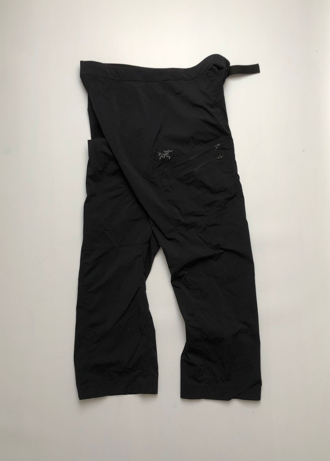 Pre-owned Arc'teryx Cargo Pants In Black