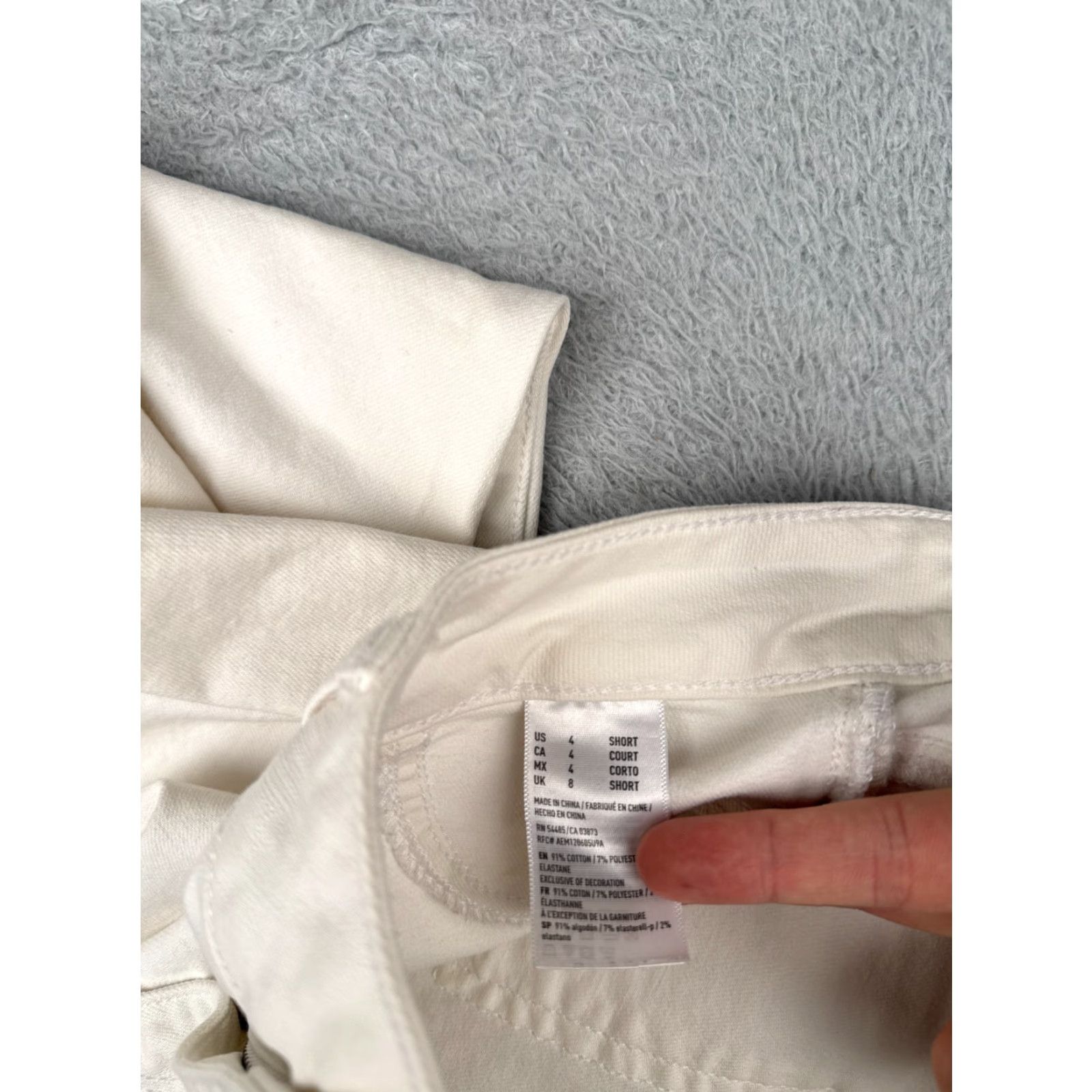 American Eagle Outfitters VINTAGE American Eagle Outfitters Jeans Women 4 White Tapered Leg Super Stretch X Cotton Blnd 28x27 Size 27" / US 4 / IT 40 - 7 Thumbnail