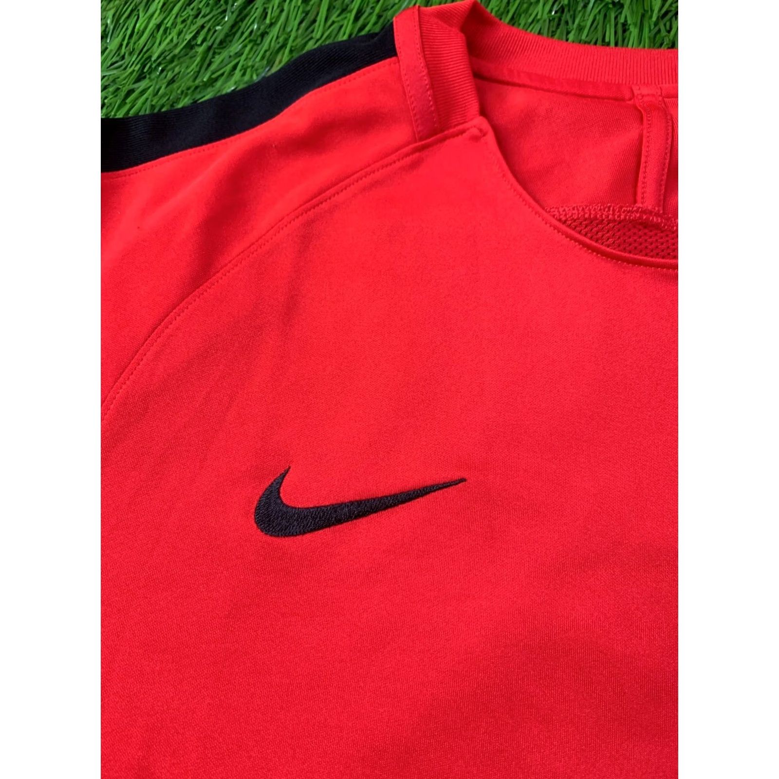 Nike Nike Squad Dri-FIT Shirt Men XXL Red and Black Football Jersey T-Shirt 2017 Nike Dri-Fit Squad Mens XXL Red Black Football Shirt Size US XXL / EU 58 / 5 - 3 Thumbnail