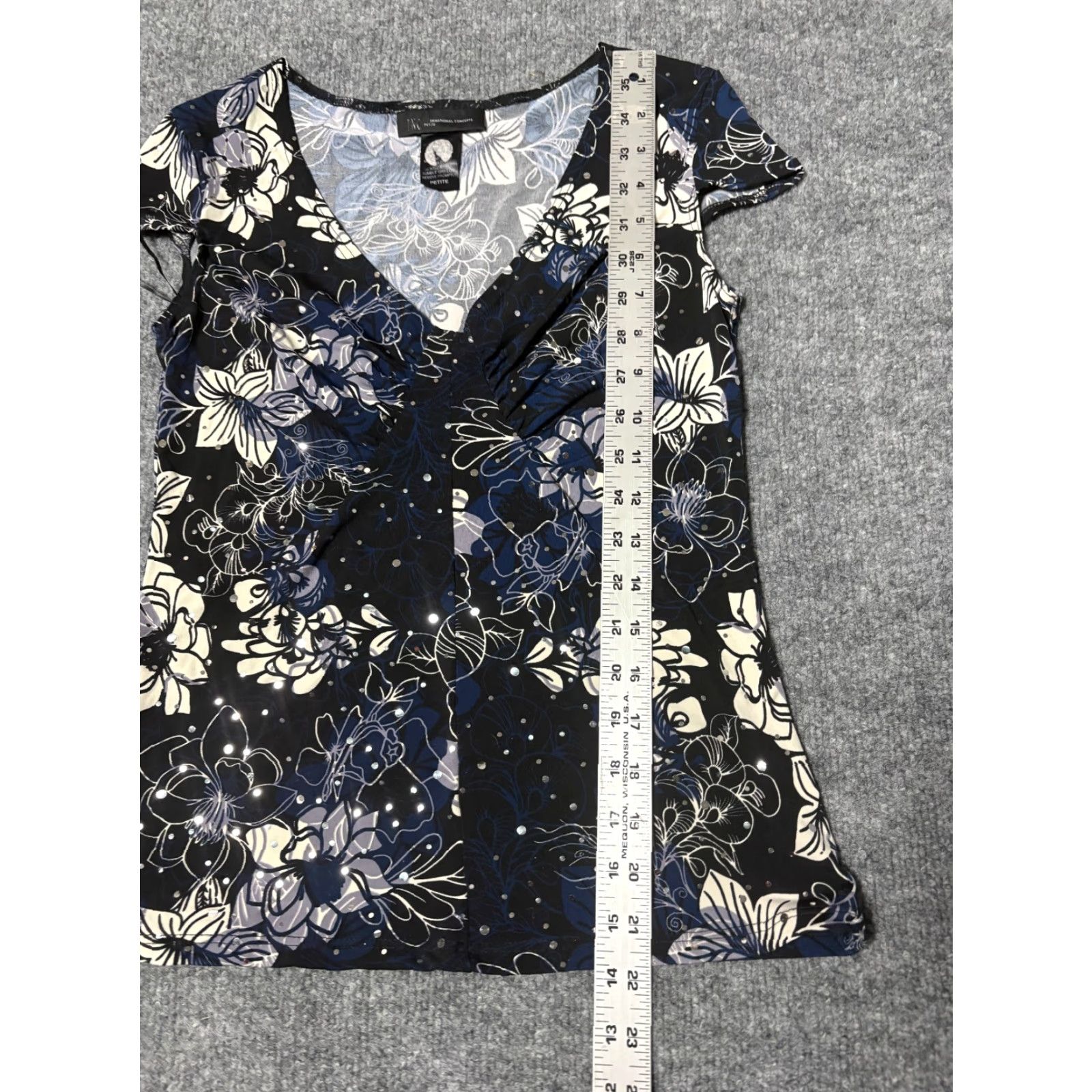 Vintage INC International Concepts Top Women’s Petite Floral Black Blue White Sequins Short Sleeve T-Shirt Casual Top Size XXS / US 00 / IT 34 - 2 Thumbnail