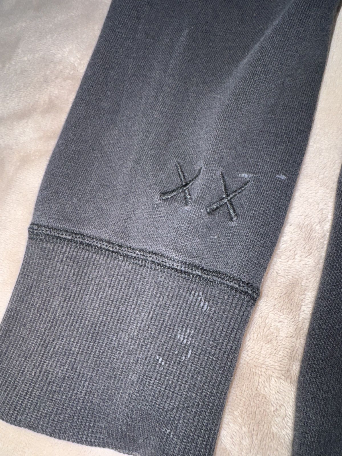 Kaws × Uniqlo Genuine KAWS x Uniqlo Sesame Street Collab Medium Size US M / EU 48-50 / 2 - 5 Thumbnail