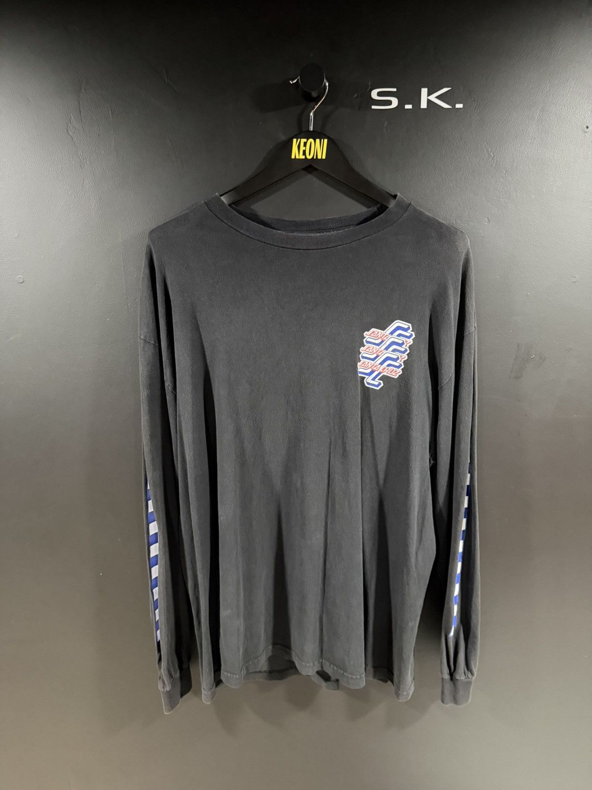 Santa Cruz Skateboards 2010s Vintage Santa Cruz Faded Skateboarding Long Sleeve XL Size US XL / EU 56 / 4 - 1 Thumbnail