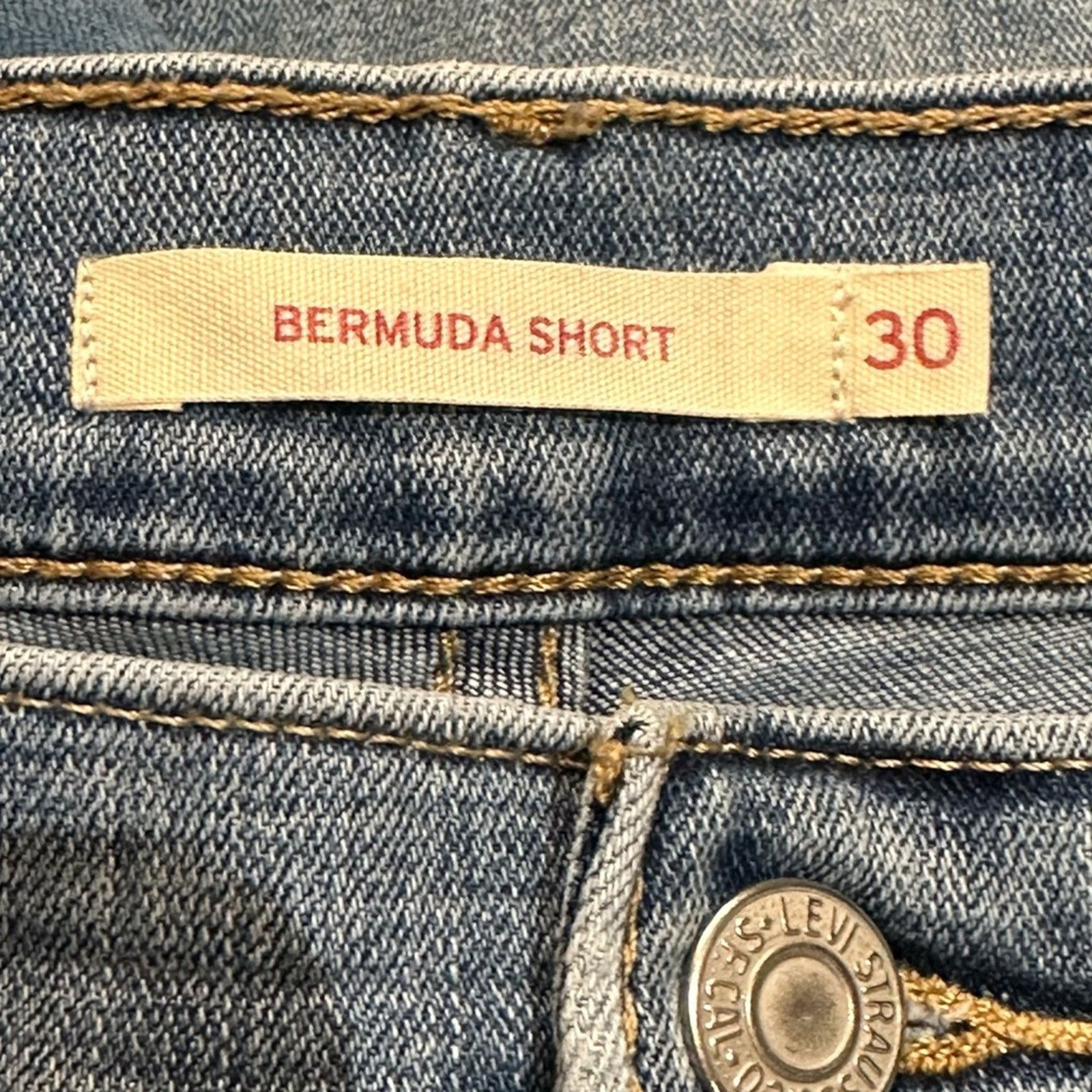 Levi's Levi's Size 30 Bermuda Denim Shorts Cotton Elastin Size 30" / US 8 / IT 44 - 3 Thumbnail