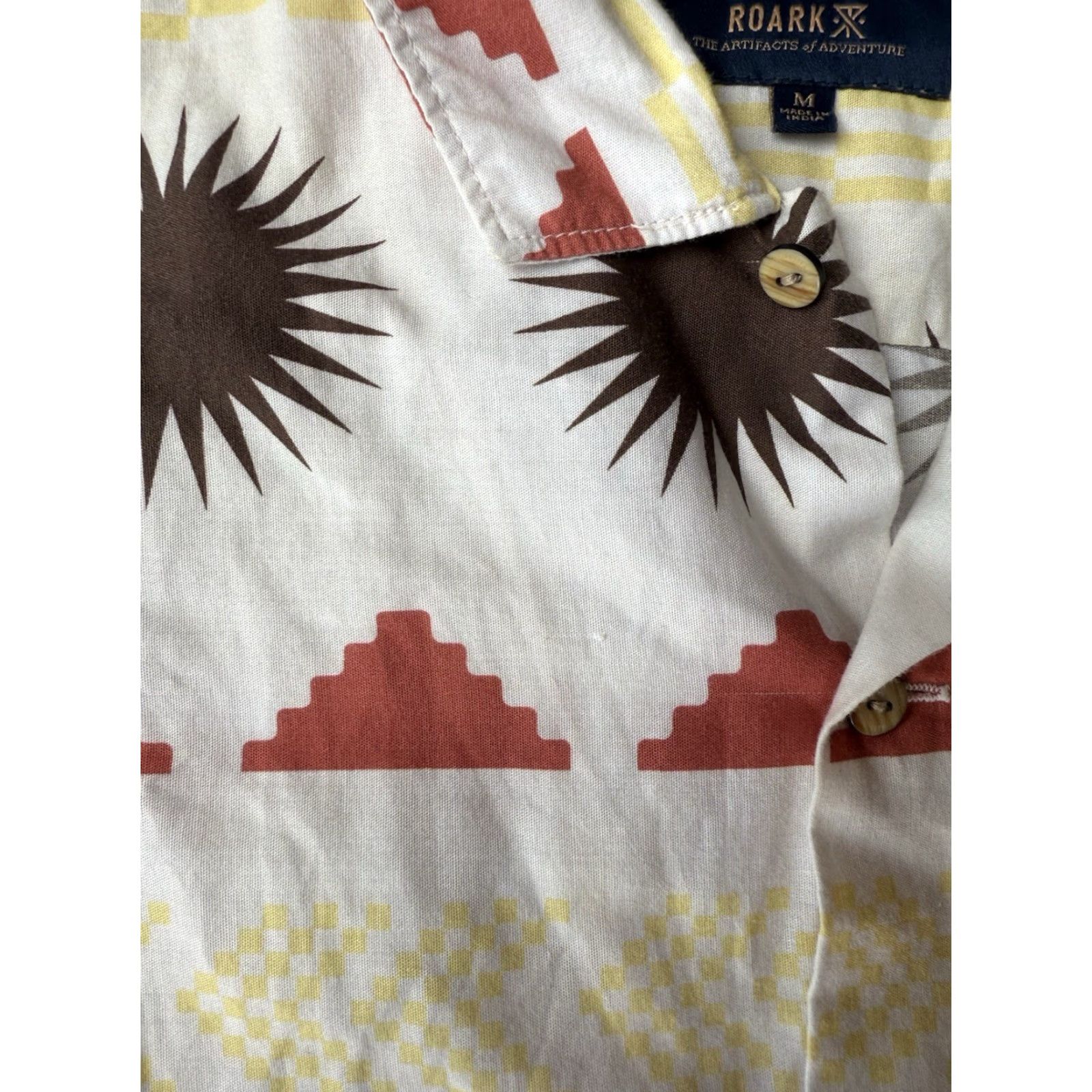 Roark Roark Gonzo Short Sleeve Button Shirt Mens Medium Almond Paste Multicolor Hawaiian Graphic Print Travel Casual Button-Up Collared Spread Size US M / EU 48-50 / 2 - 4 Thumbnail