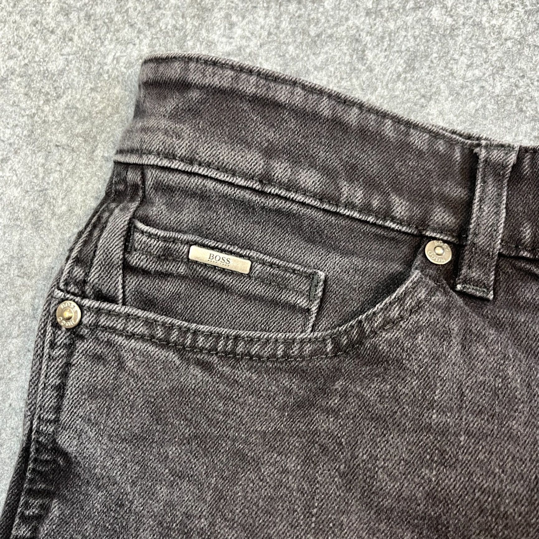 Hugo Boss HUGO BOSS Jeans Slim Delaware 3 Dark Wash Grey Denim 34 Slim Fit 5-Pocket Mens Regular Size 34 Overall Stretching Comfort Ready to Wear Size US 34 / EU 50 - 7 Thumbnail
