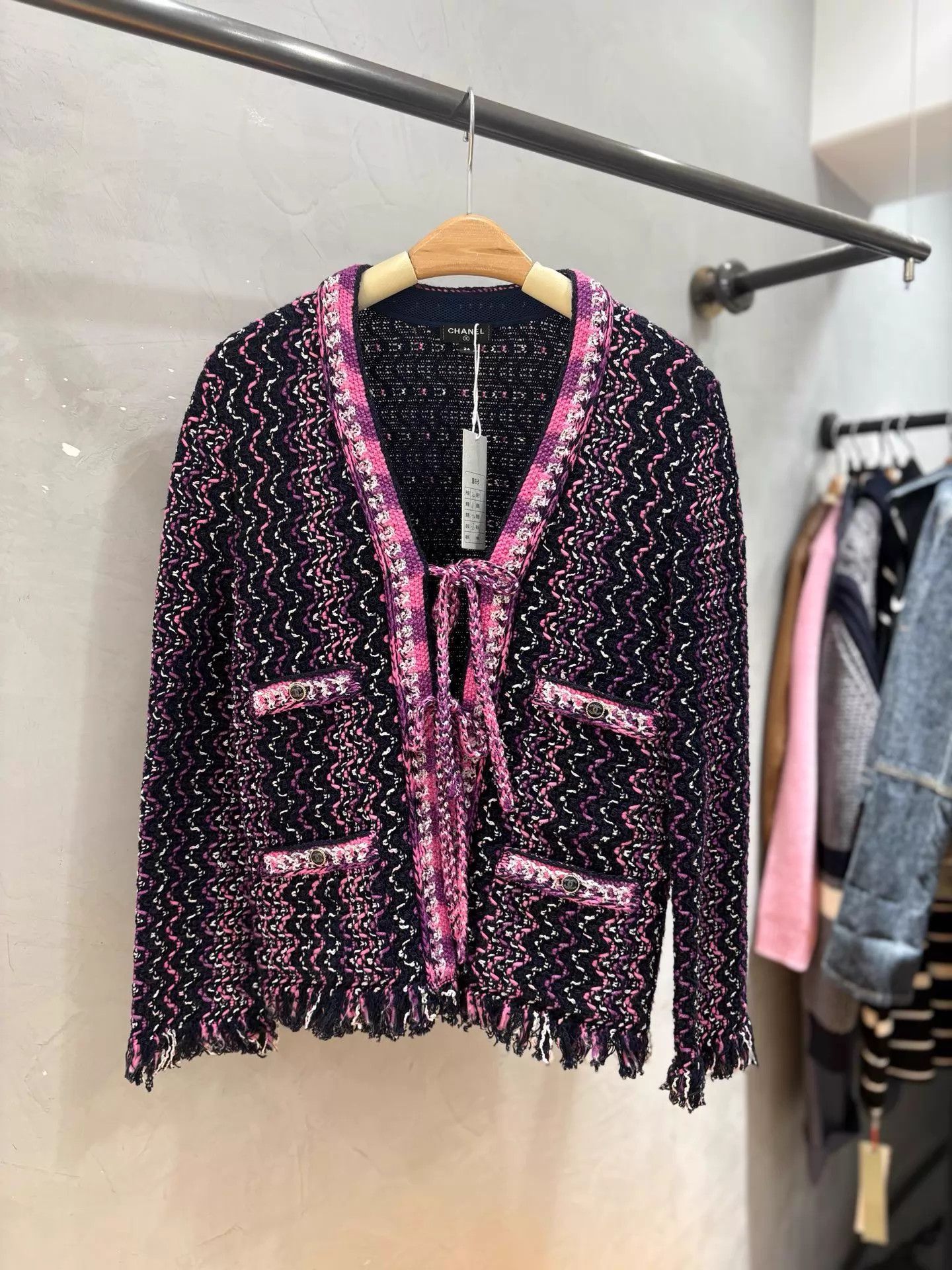 Chanel Chanel 21P Fringe Pink-Purple 4Pkt Cardigan 34 Mint Size XS / US 0-2 / IT 36-38 - 1 Thumbnail