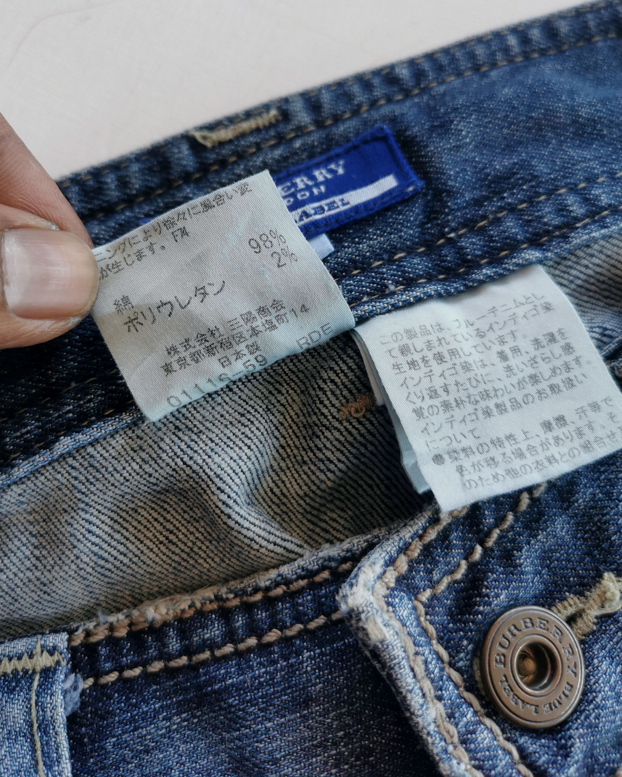 Burberry luxury burberry london blue label flared jeans Size 28" / US 6 / IT 42 - 4 Thumbnail
