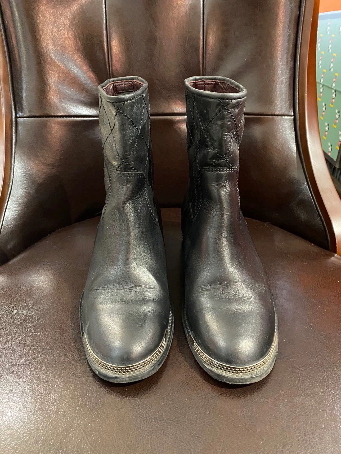 Chanel CHANEL Women's Boots Size 36 Size US 5 / IT 35 - 1 Thumbnail